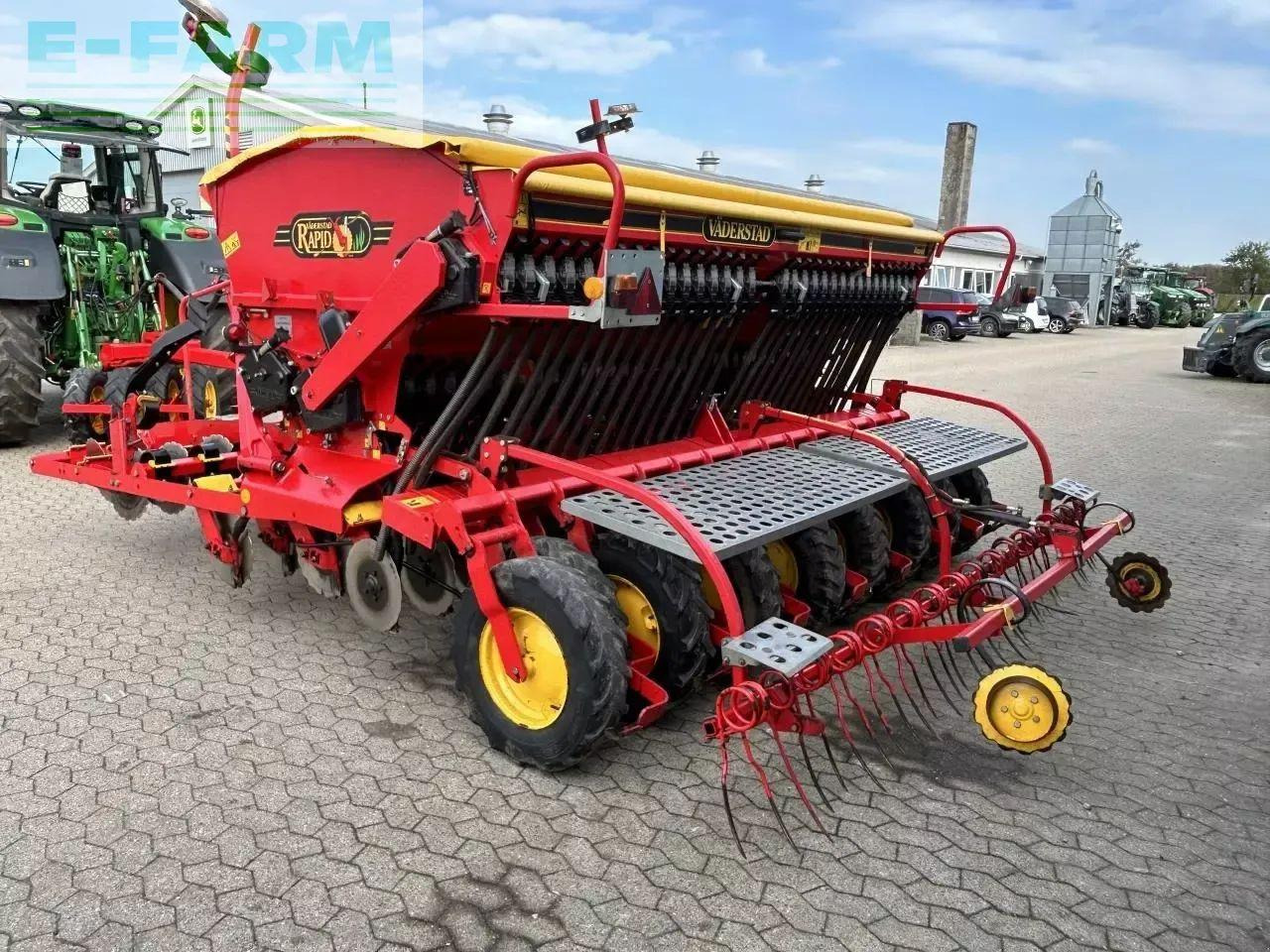 Kombinált vetőgép Väderstad rapid 400c: 11 kép. Kombinált vetőgép Väderstad rapid 400c: 11 kép.