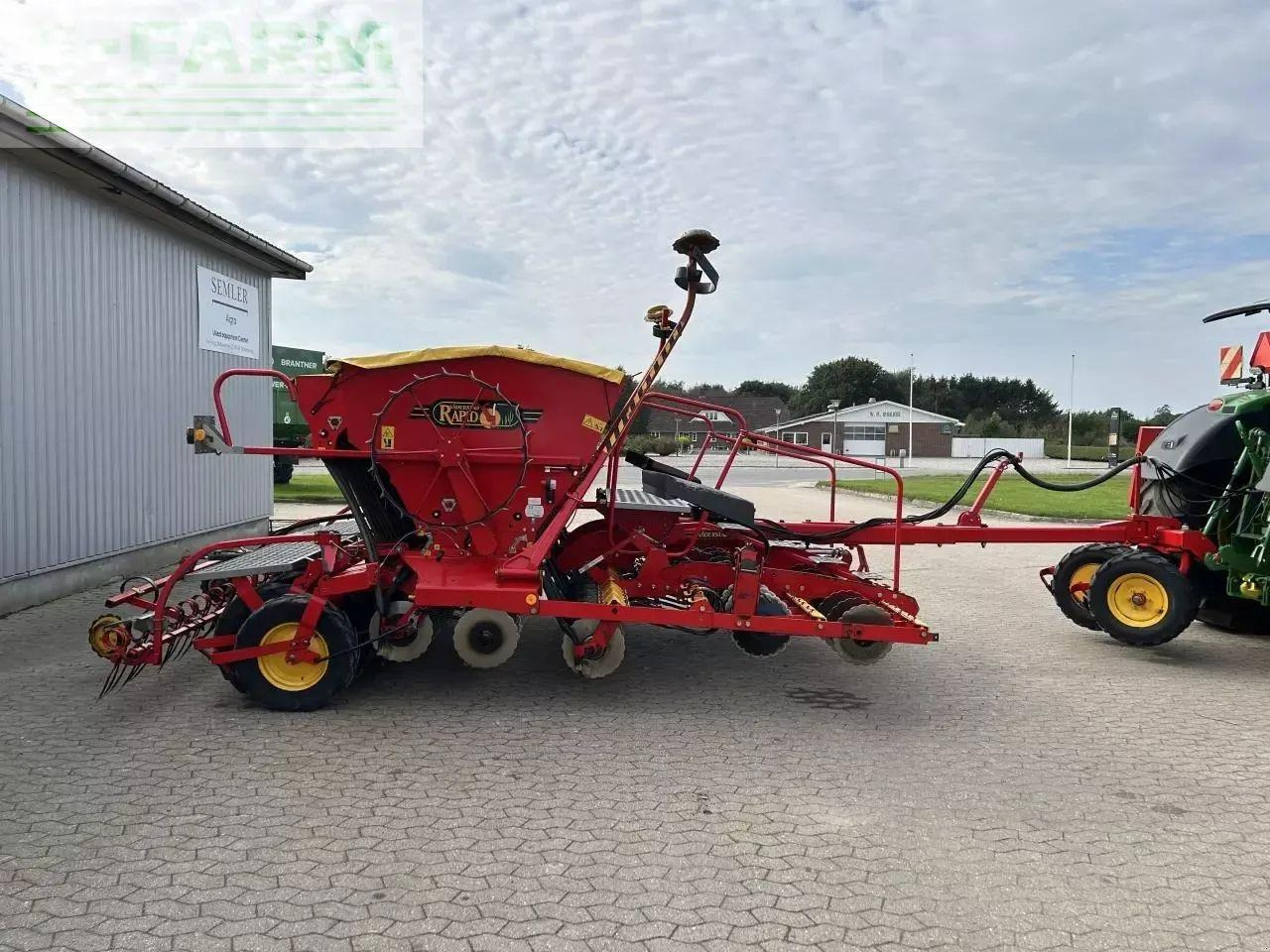 Kombinált vetőgép Väderstad rapid 400c: 8 kép. Kombinált vetőgép Väderstad rapid 400c: 8 kép.