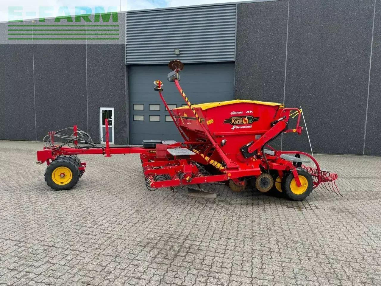 Väderstad rapid 400c - Kombinált vetőgép: 1 kép. Väderstad rapid 400c - Kombinált vetőgép: 1 kép.