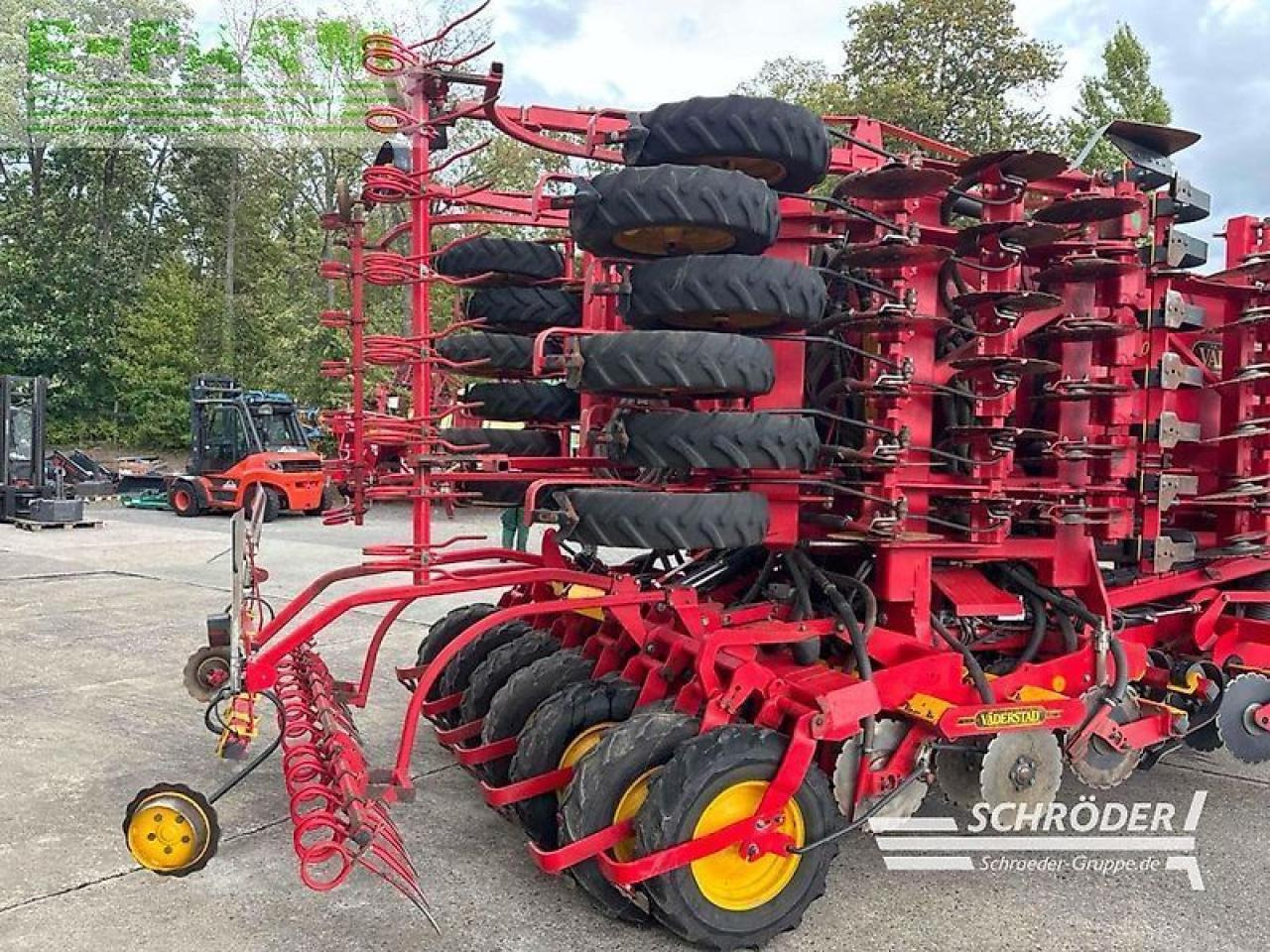 Väderstad rapid a 600 c jumbo - Szemenkénti vetőgép: 5 kép. Väderstad rapid a 600 c jumbo - Szemenkénti vetőgép: 5 kép.