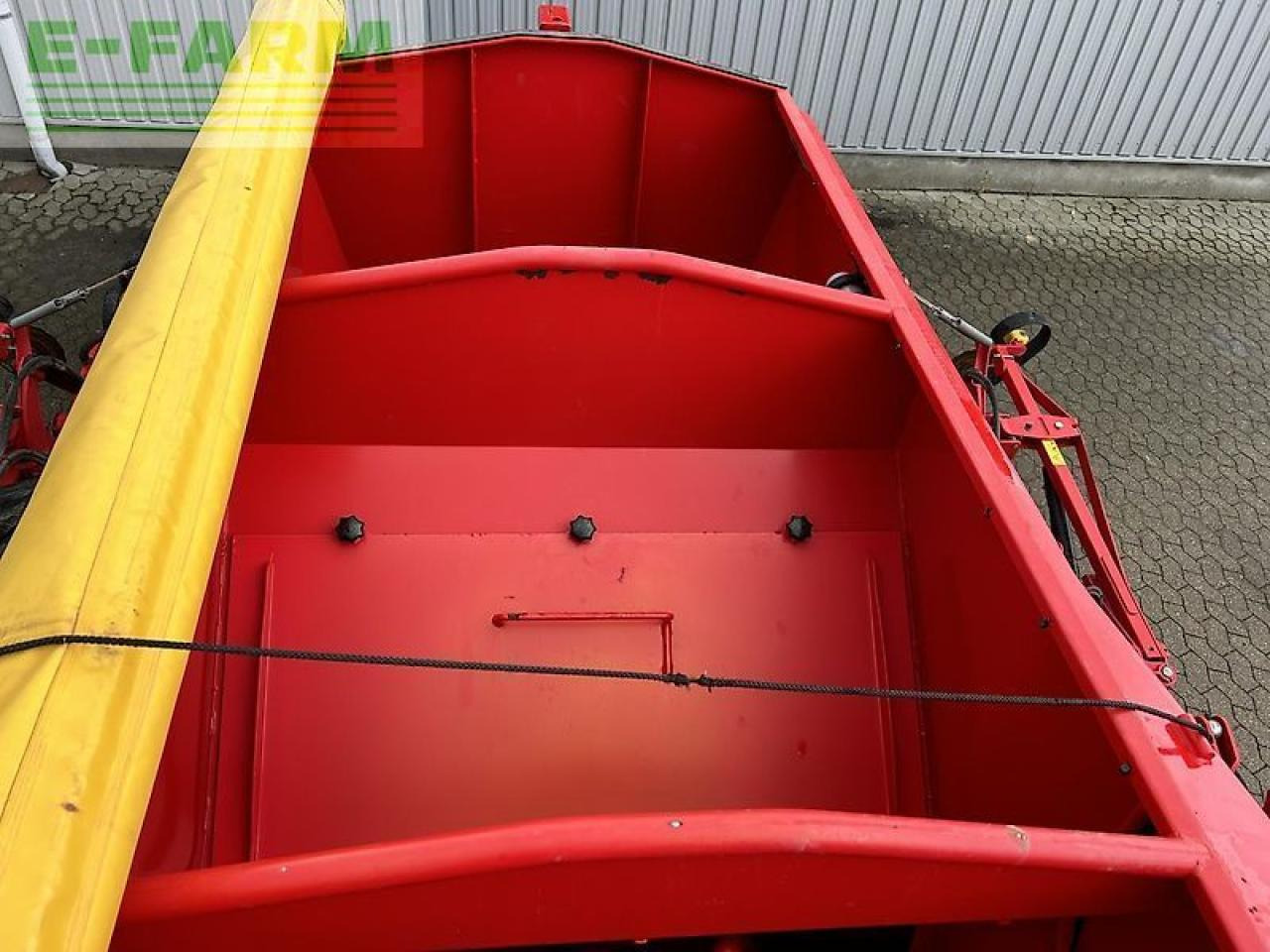 Väderstad spirit 400c - Szemenkénti vetőgép: 5 kép. Väderstad spirit 400c - Szemenkénti vetőgép: 5 kép.