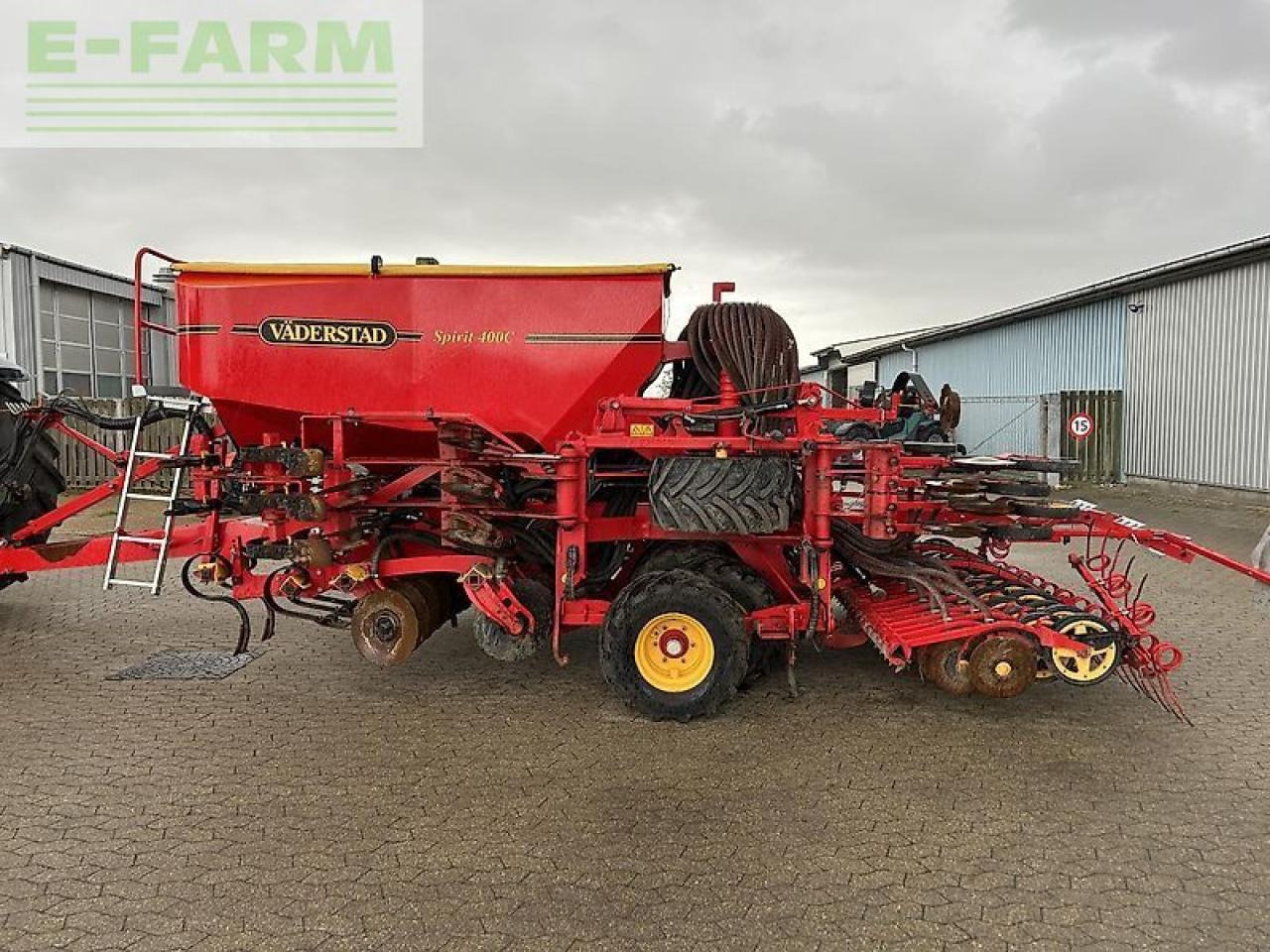 Väderstad spirit 400c - Szemenkénti vetőgép: 2 kép. Väderstad spirit 400c - Szemenkénti vetőgép: 2 kép.