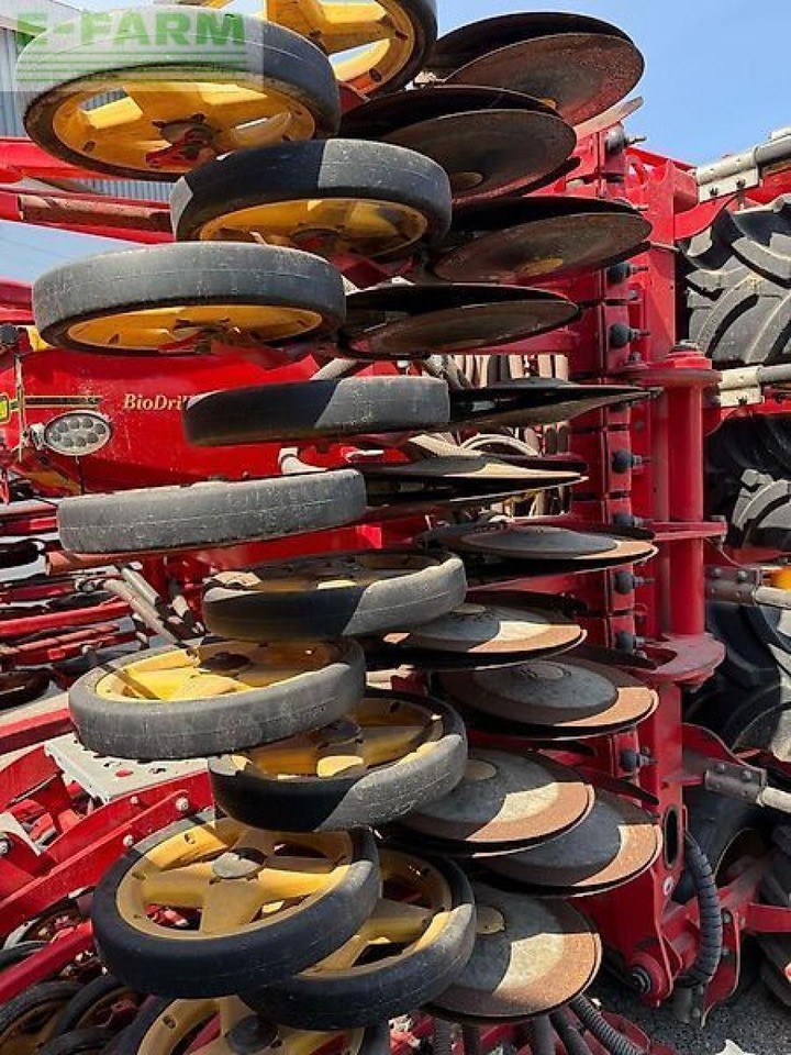 Väderstad spirit 600c - Szemenkénti vetőgép: 3 kép. Väderstad spirit 600c - Szemenkénti vetőgép: 3 kép.