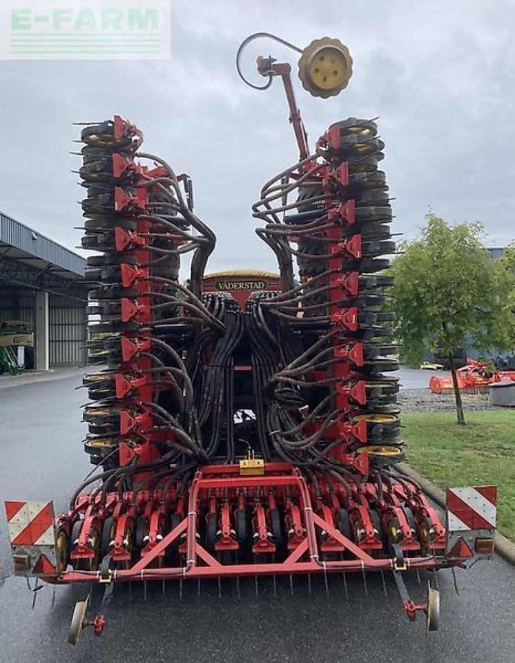 Väderstad spirit 800 s - Szemenkénti vetőgép: 4 kép. Väderstad spirit 800 s - Szemenkénti vetőgép: 4 kép.