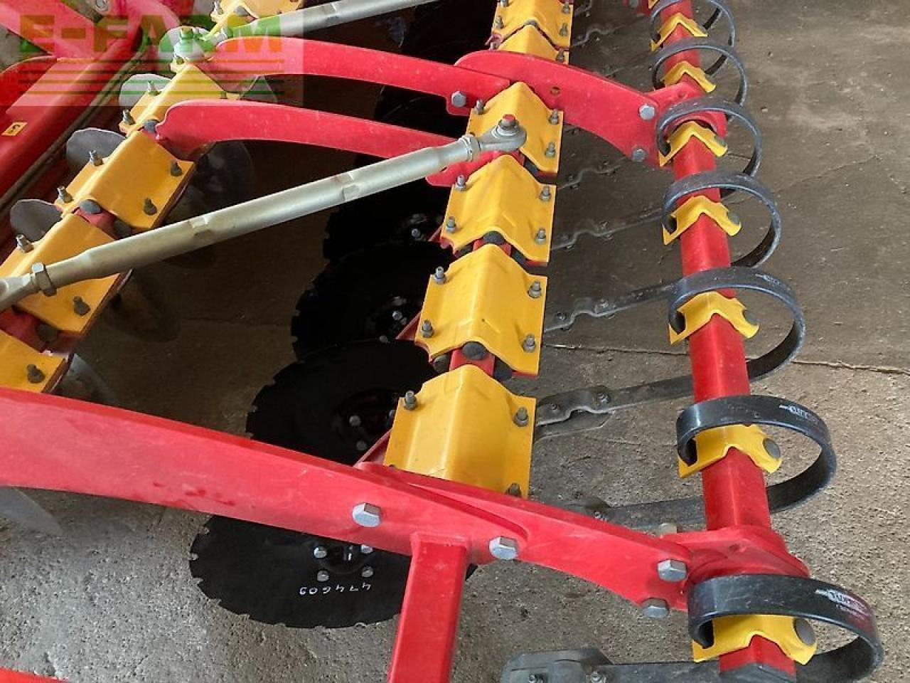 Väderstad spirit 800 s - Szemenkénti vetőgép: 5 kép. Väderstad spirit 800 s - Szemenkénti vetőgép: 5 kép.