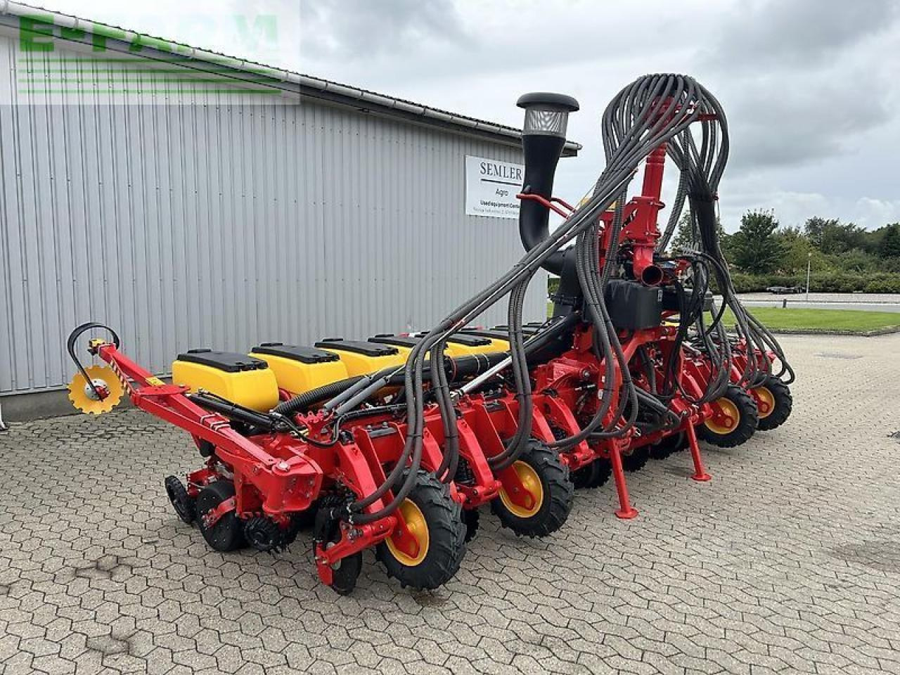 Väderstad tempo tpv 12 - Szemenkénti vetőgép: 2 kép. Väderstad tempo tpv 12 - Szemenkénti vetőgép: 2 kép.