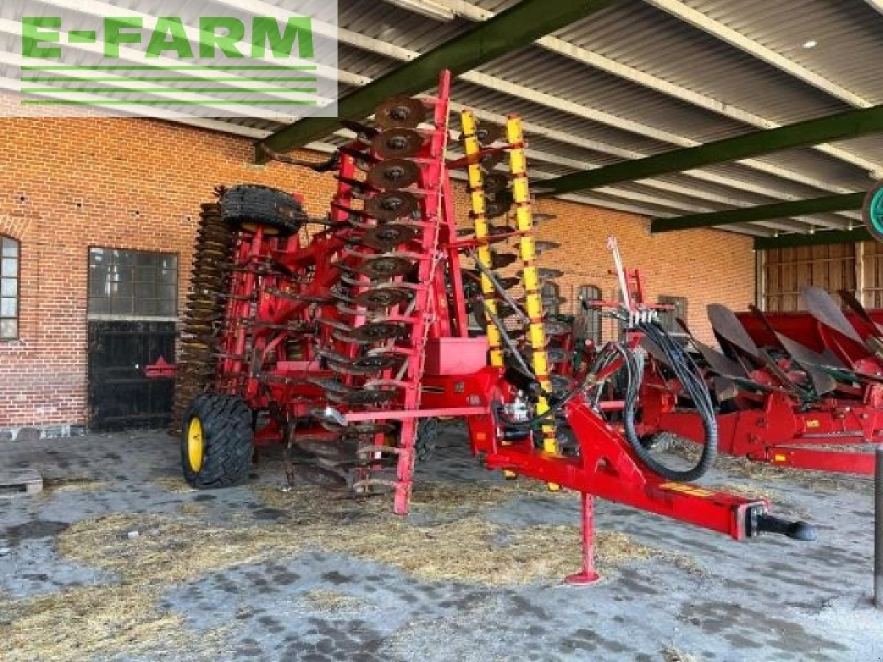 Väderstad topdown td700 - Kultivátor: 2 kép. Väderstad topdown td700 - Kultivátor: 2 kép.