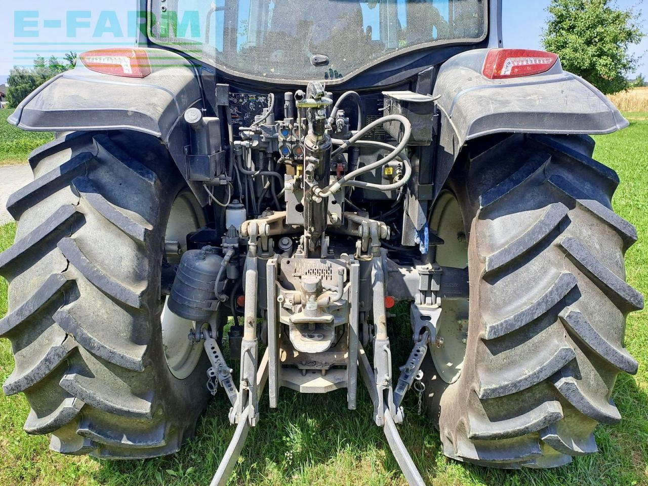 Valtra a 74 - Traktor: 3 kép. Valtra a 74 - Traktor: 3 kép.
