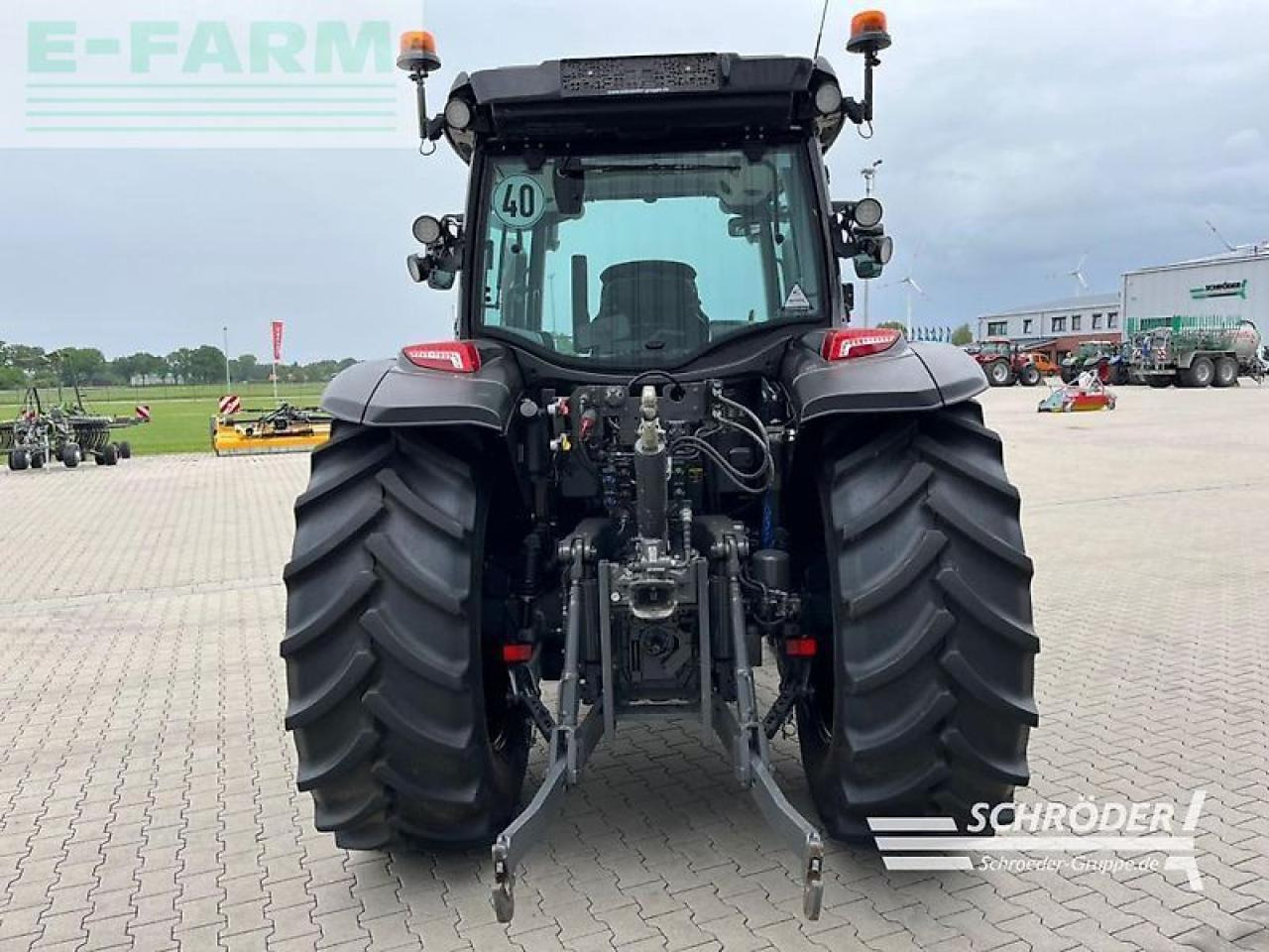 Traktor Valtra g 135 a: 7 kép.