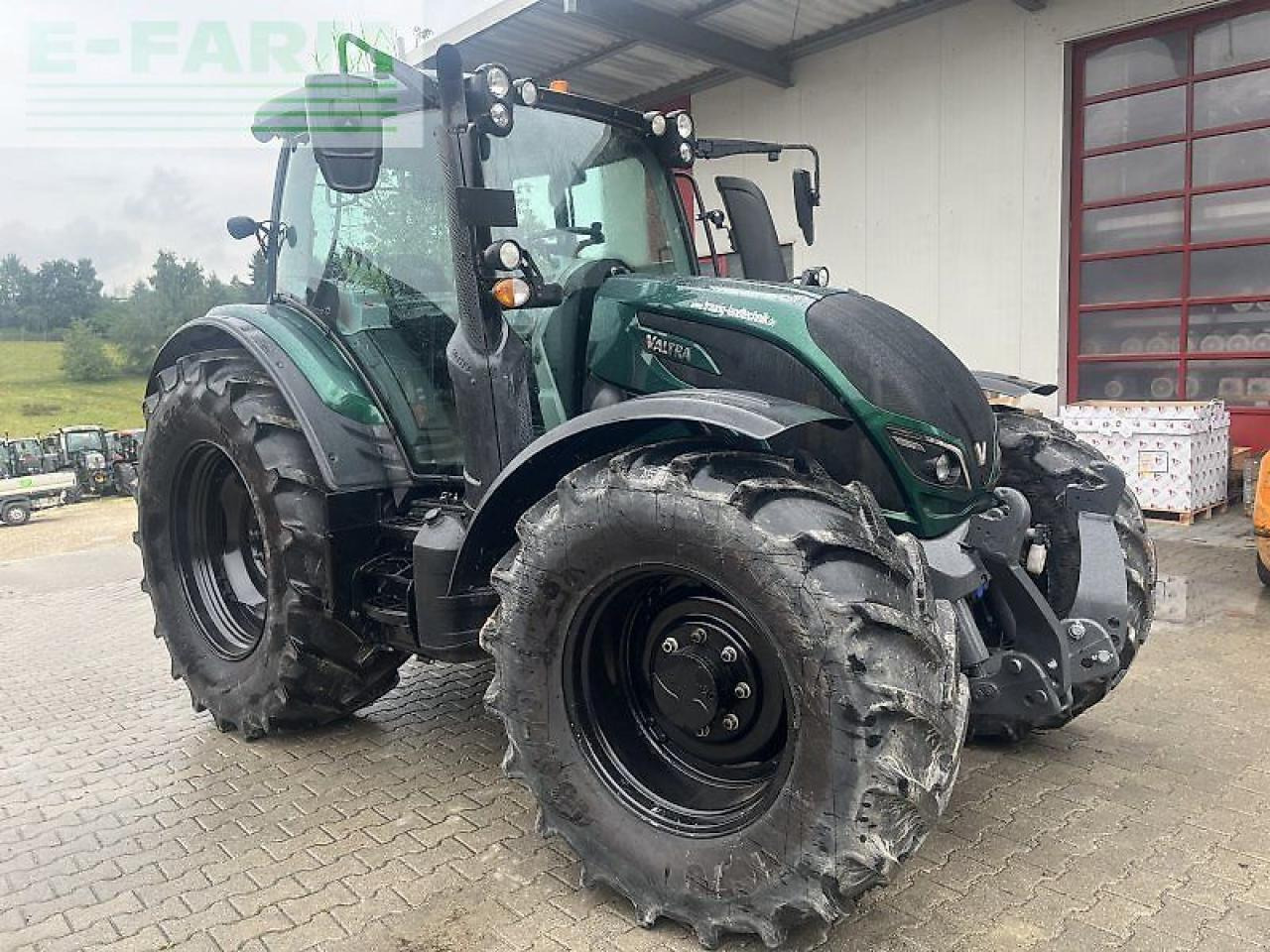 Valtra n 134 aktiv - Traktor: 1 kép. Valtra n 134 aktiv - Traktor: 1 kép.