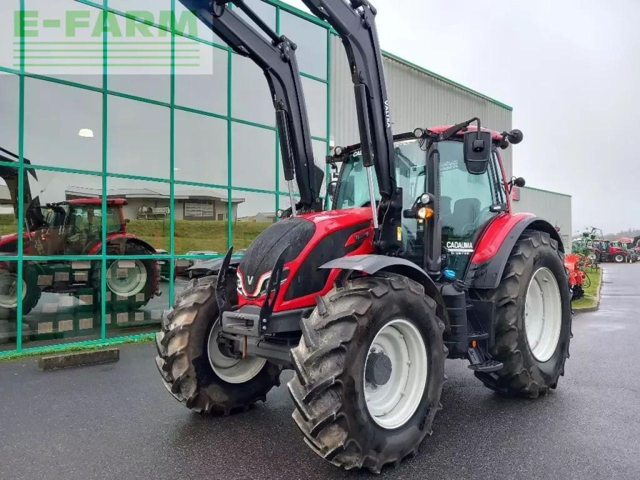 Valtra n 135 hitech 5 HiTech - Traktor: 1 kép. Valtra n 135 hitech 5 HiTech - Traktor: 1 kép.