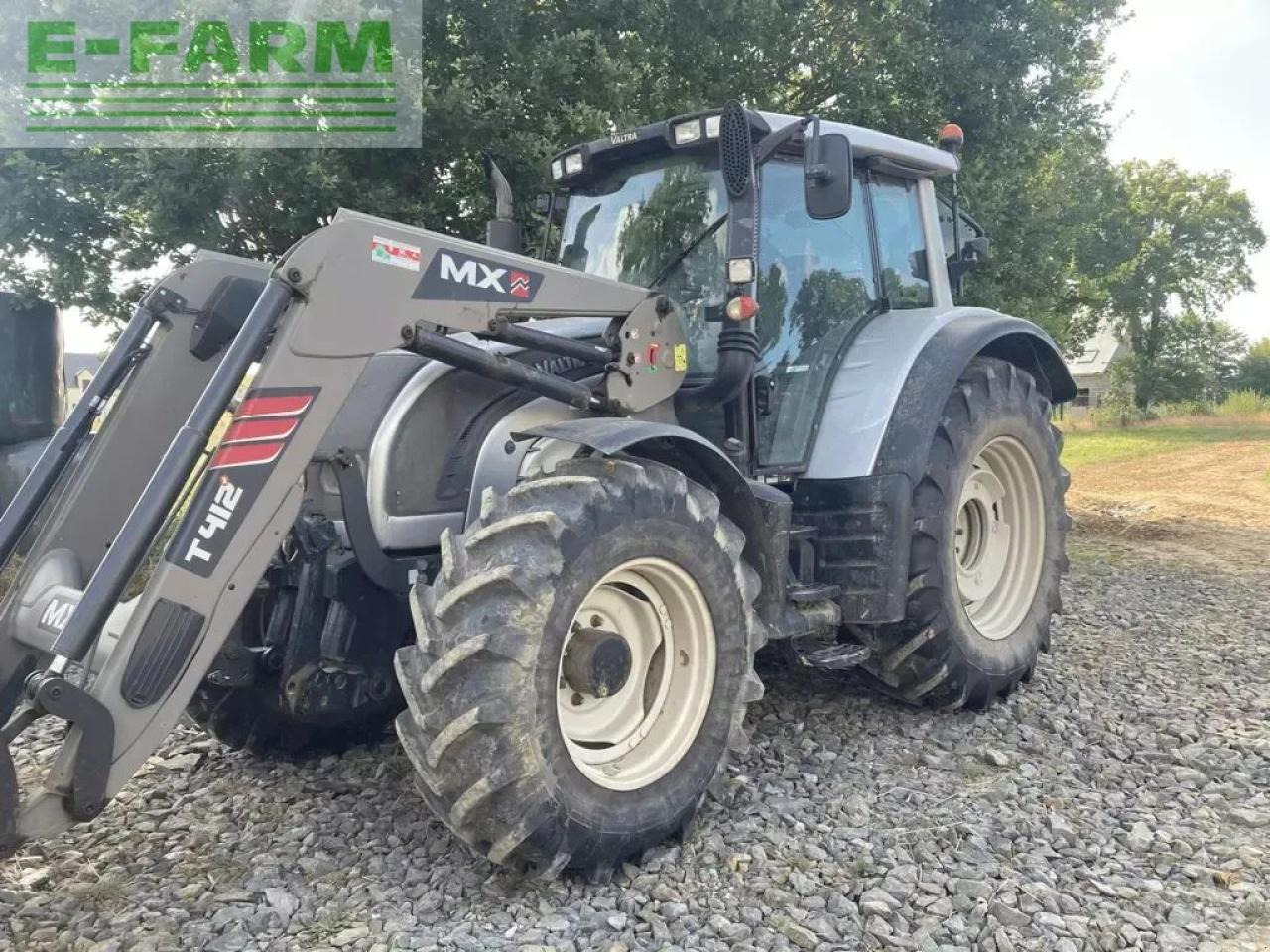 Valtra n 142 - Traktor: 2 kép. Valtra n 142 - Traktor: 2 kép.