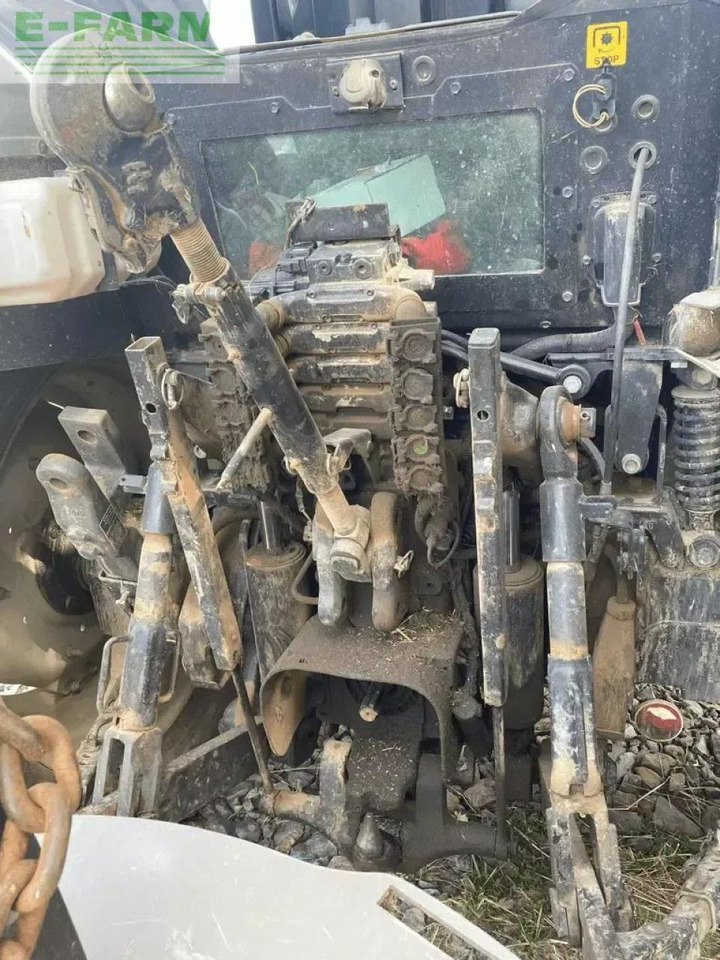 Valtra n 142 - Traktor: 4 kép. Valtra n 142 - Traktor: 4 kép.