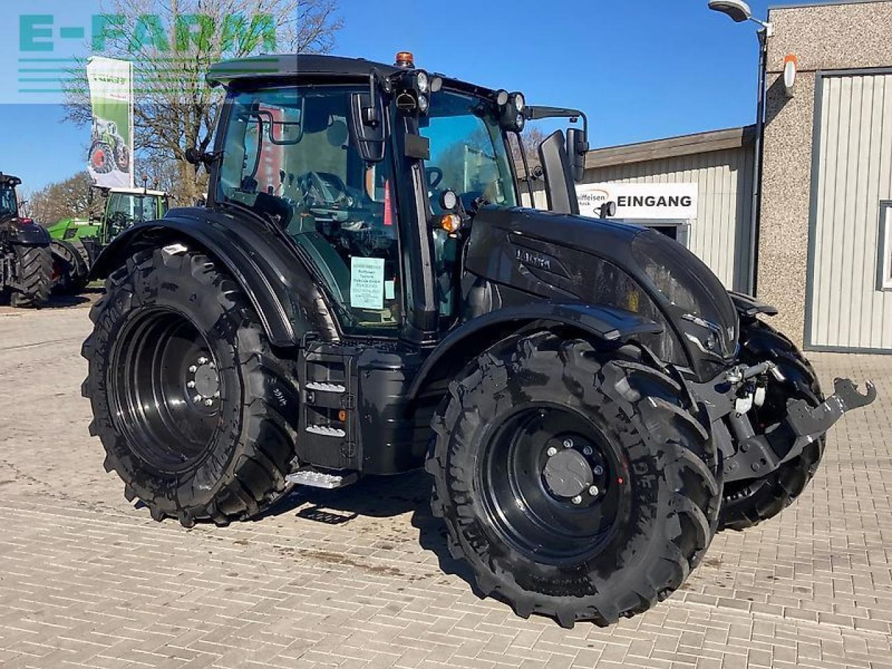 Valtra n 155ea - Traktor: 1 kép. Valtra n 155ea - Traktor: 1 kép.