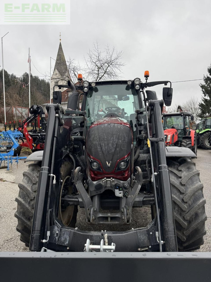 Valtra n114e hitech HiTech - Traktor: 3 kép. Valtra n114e hitech HiTech - Traktor: 3 kép.