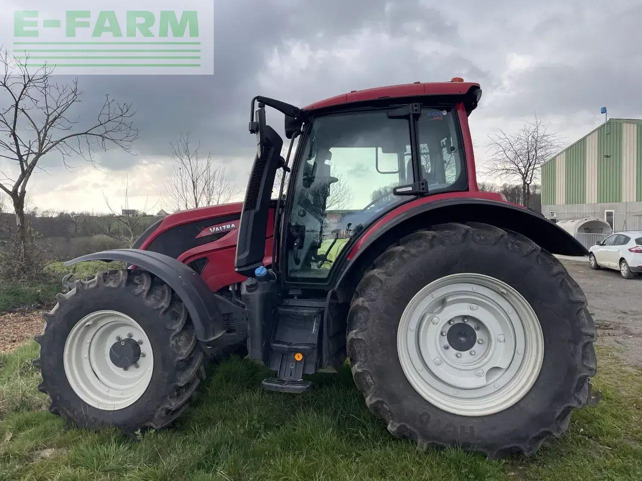 Valtra n135 a - Traktor: 1 kép. Valtra n135 a - Traktor: 1 kép.