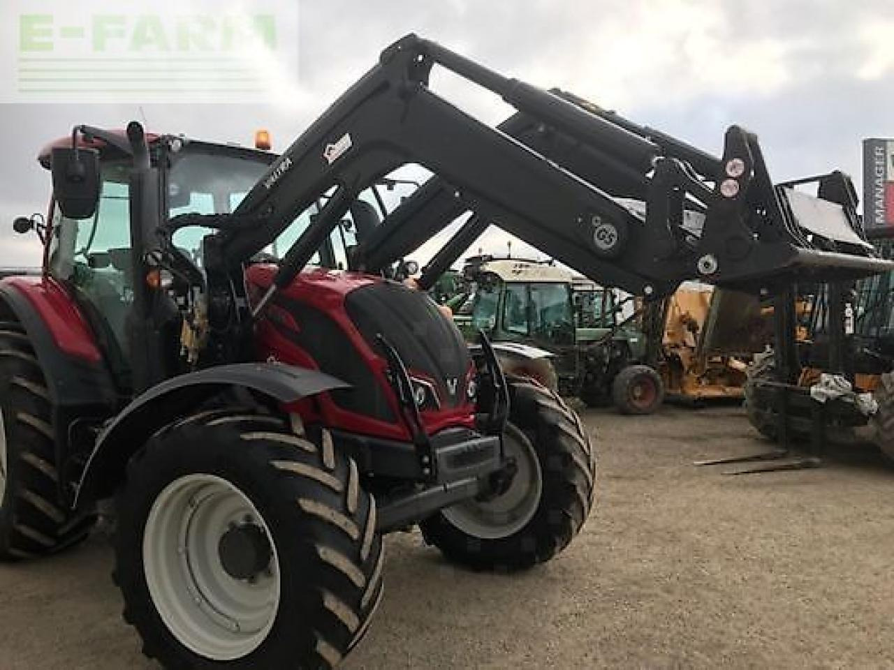 Valtra n154d - Traktor: 4 kép. Valtra n154d - Traktor: 4 kép.