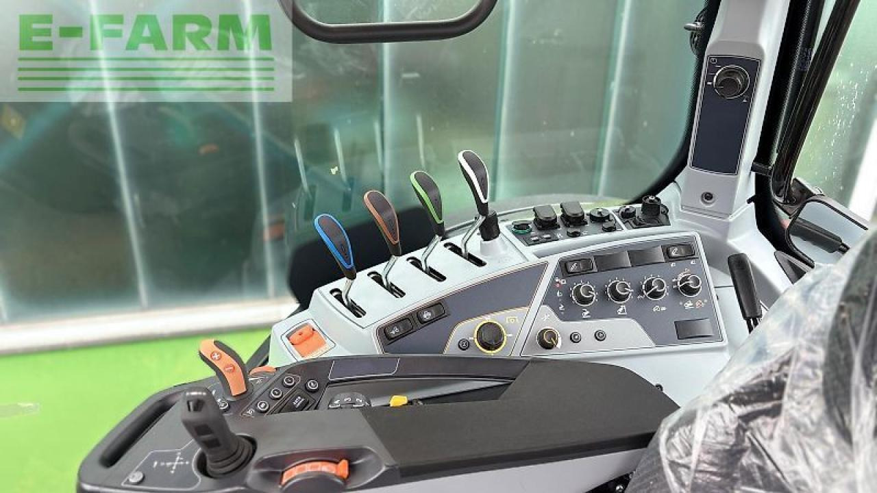 Traktor Valtra n155ea: 7 kép.