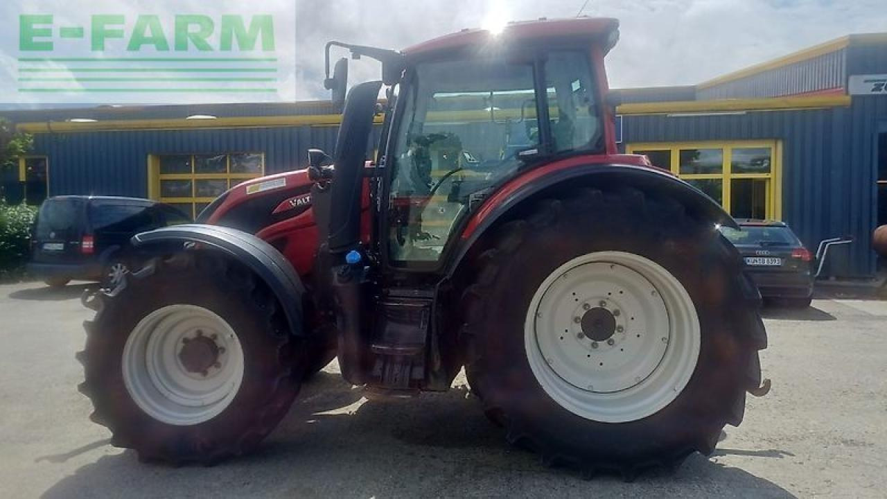 Valtra n174 - Traktor: 2 kép. Valtra n174 - Traktor: 2 kép.