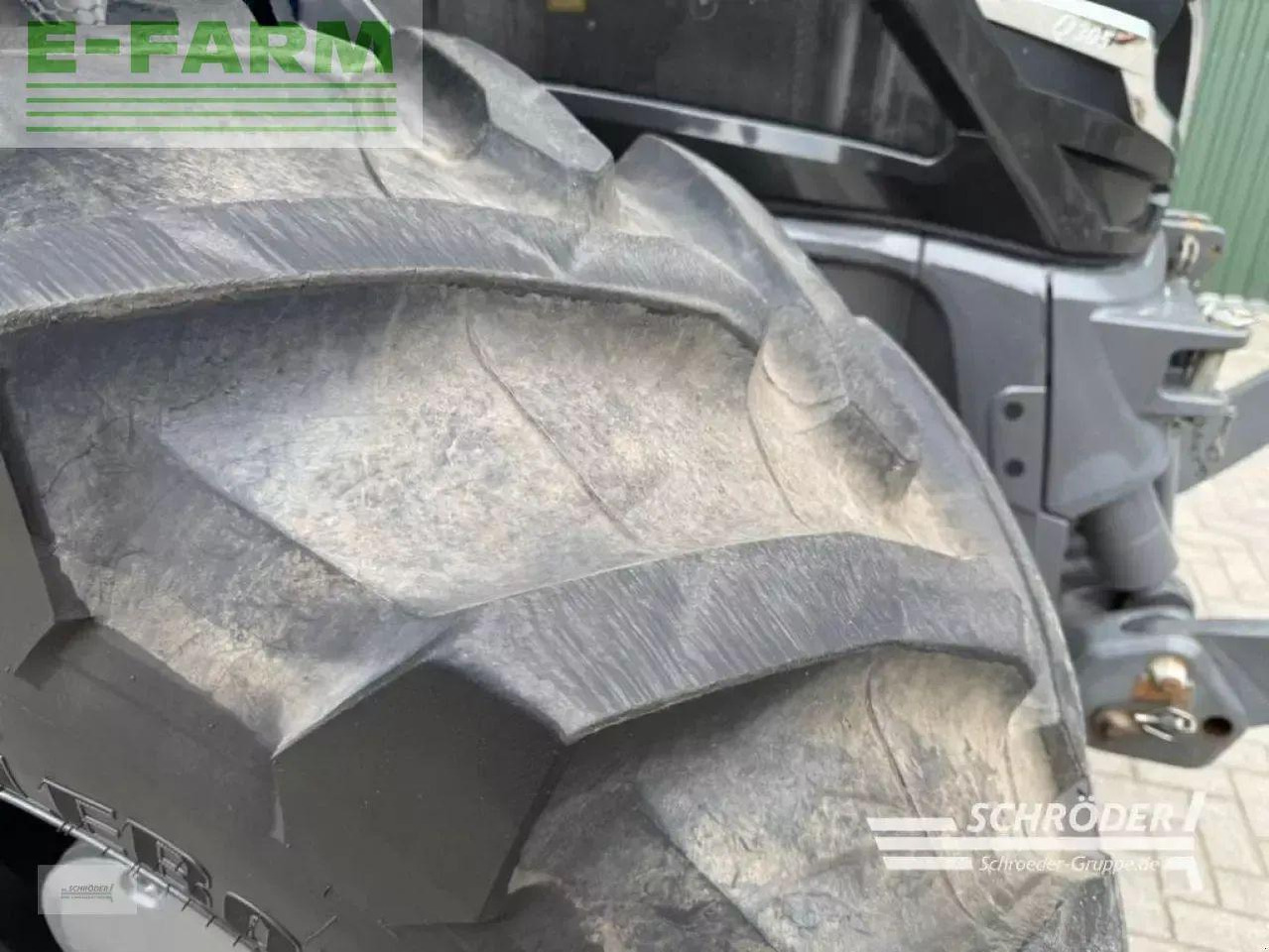 Traktor Valtra q 305: 13 kép. Traktor Valtra q 305: 13 kép.