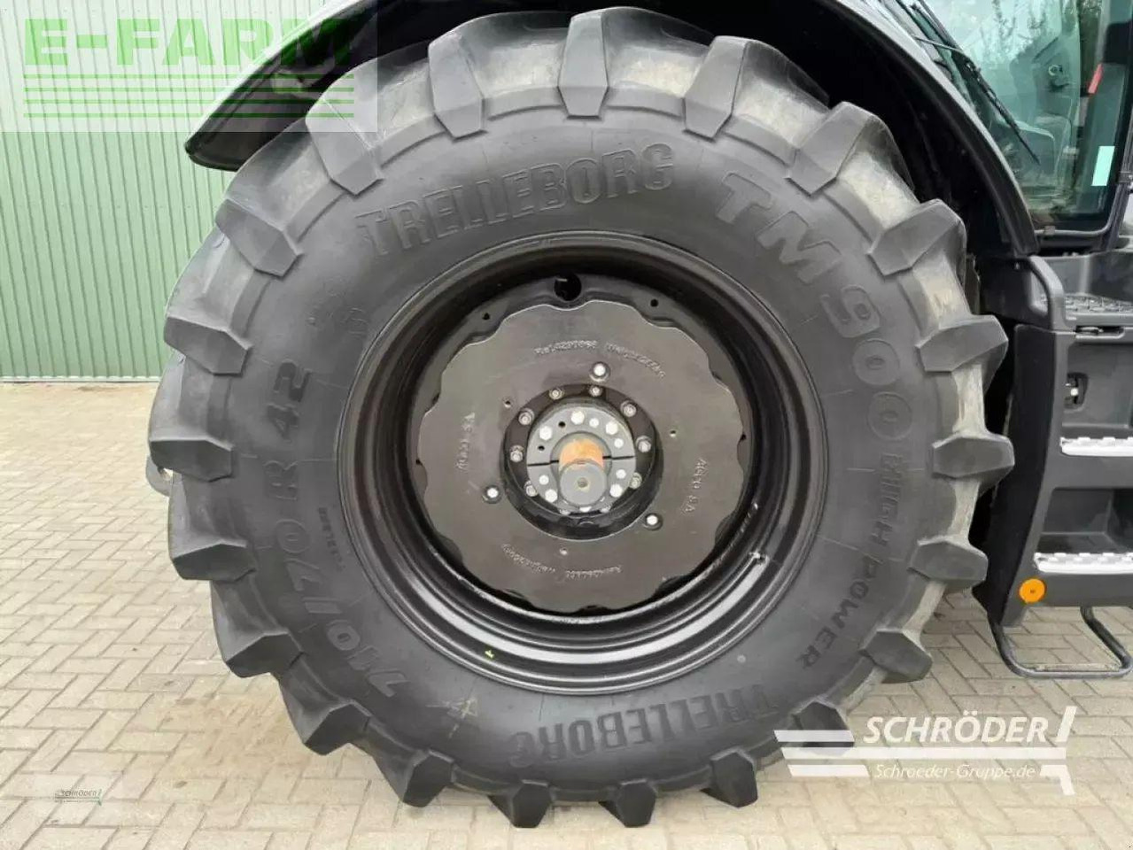 Traktor Valtra q 305: 14 kép. Traktor Valtra q 305: 14 kép.