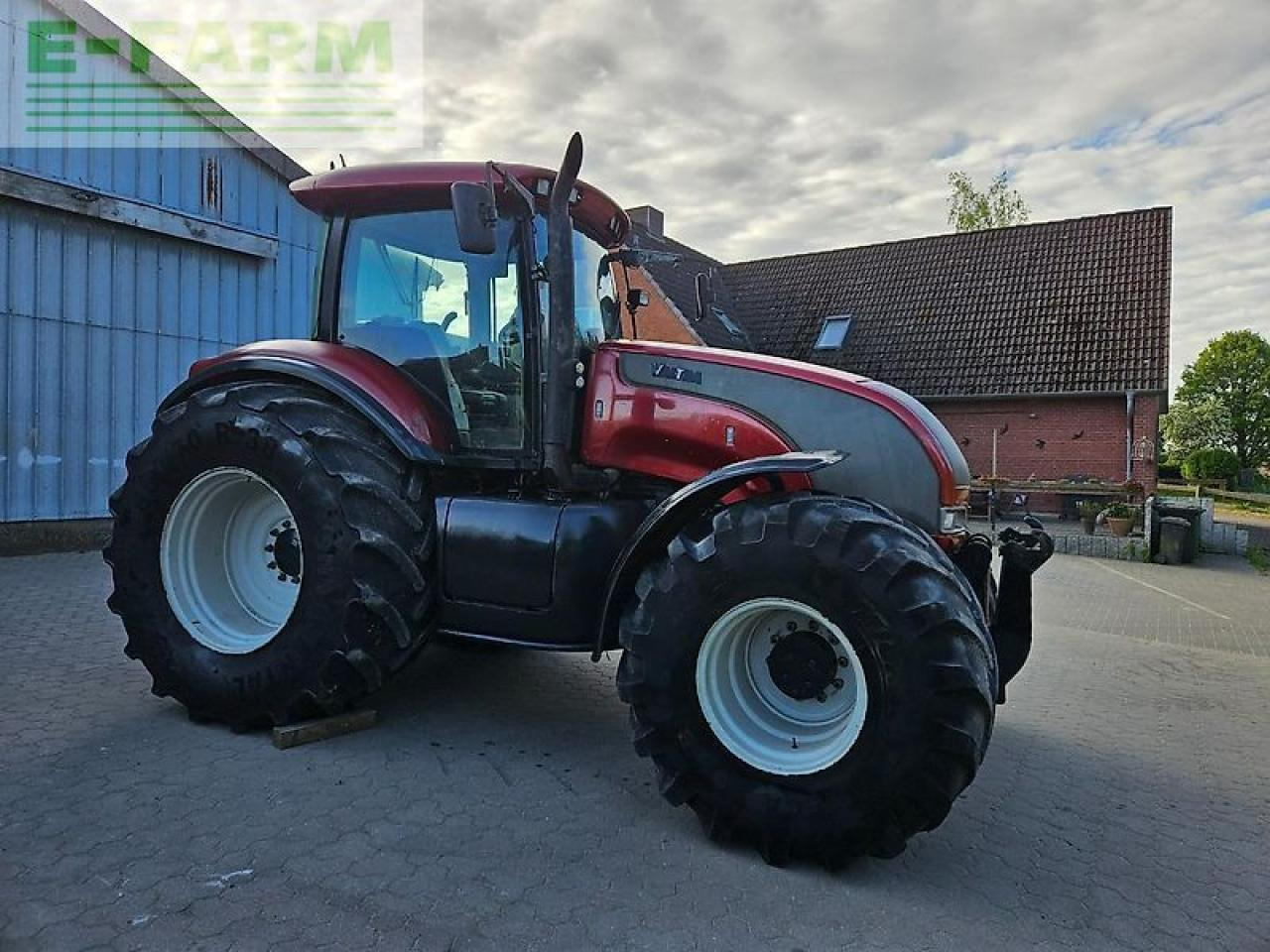 Valtra s 280 - Traktor: 2 kép. Valtra s 280 - Traktor: 2 kép.