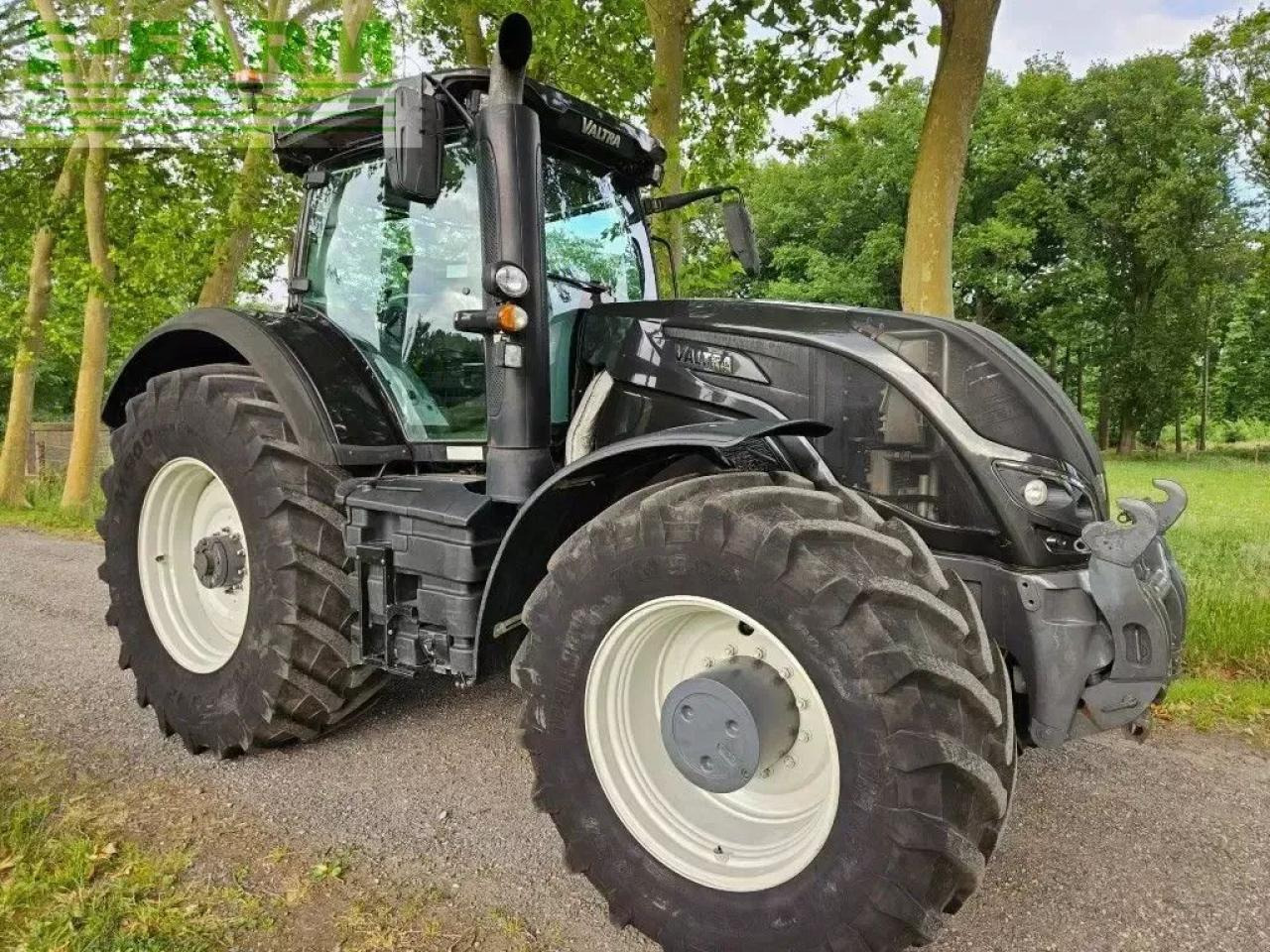Valtra s394 smarttouch twintrac s274 s294 s324 s354 s374 fendt agco - Traktor: 1 kép. Valtra s394 smarttouch twintrac s274 s294 s324 s354 s374 fendt agco - Traktor: 1 kép.