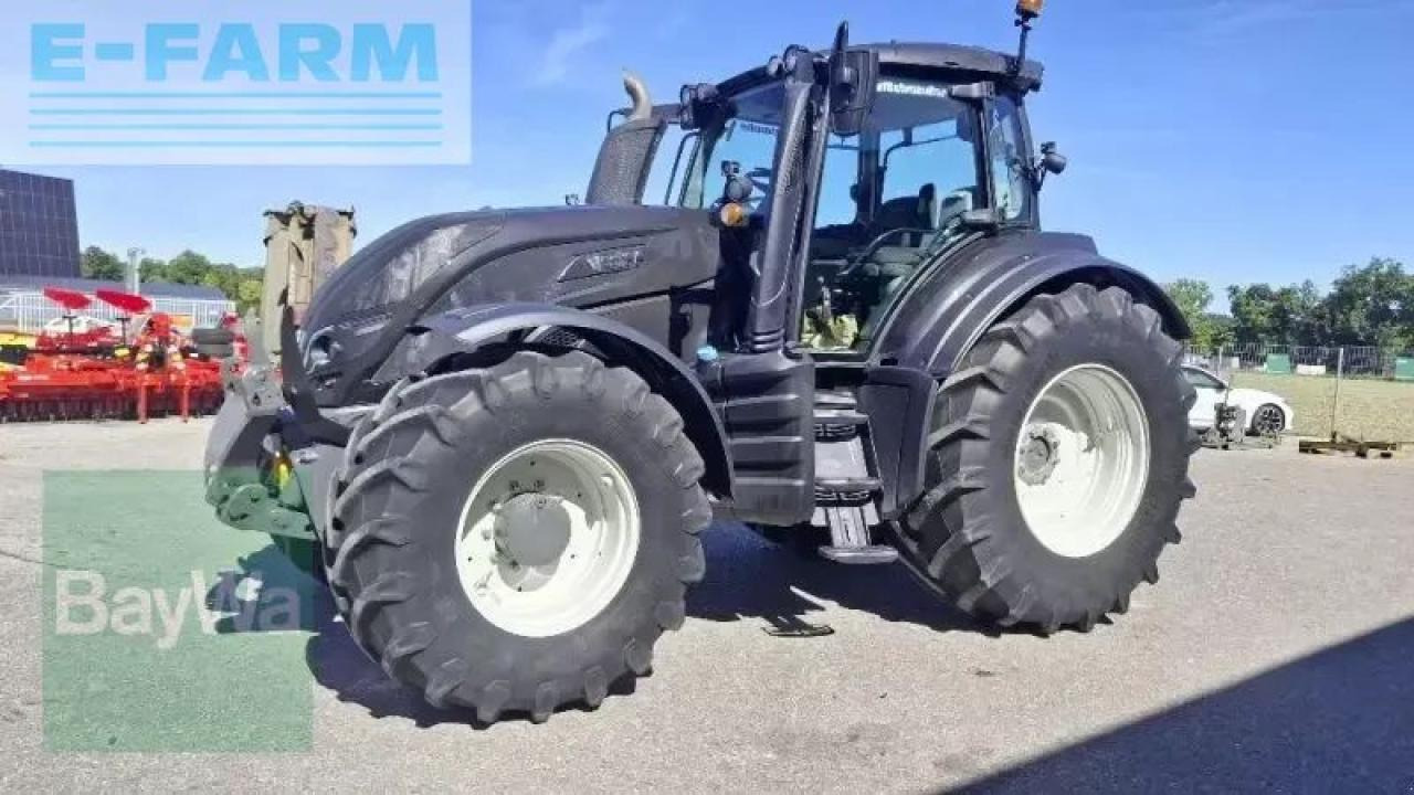 Valtra t 174 direct - Traktor: 2 kép. Valtra t 174 direct - Traktor: 2 kép.