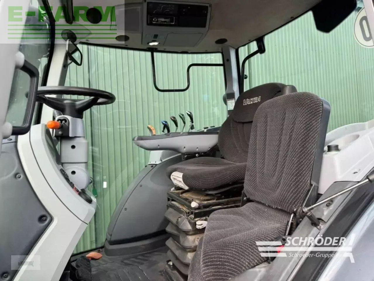 Traktor Valtra t 174 ea: 16 kép. Traktor Valtra t 174 ea: 16 kép.