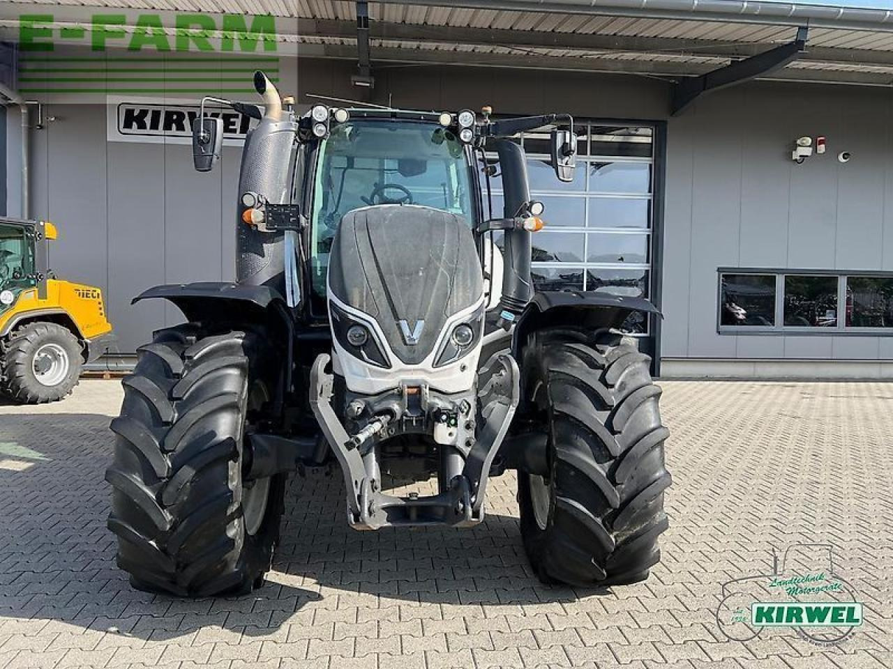 Valtra t 214 direct Direct - Traktor: 5 kép. Valtra t 214 direct Direct - Traktor: 5 kép.