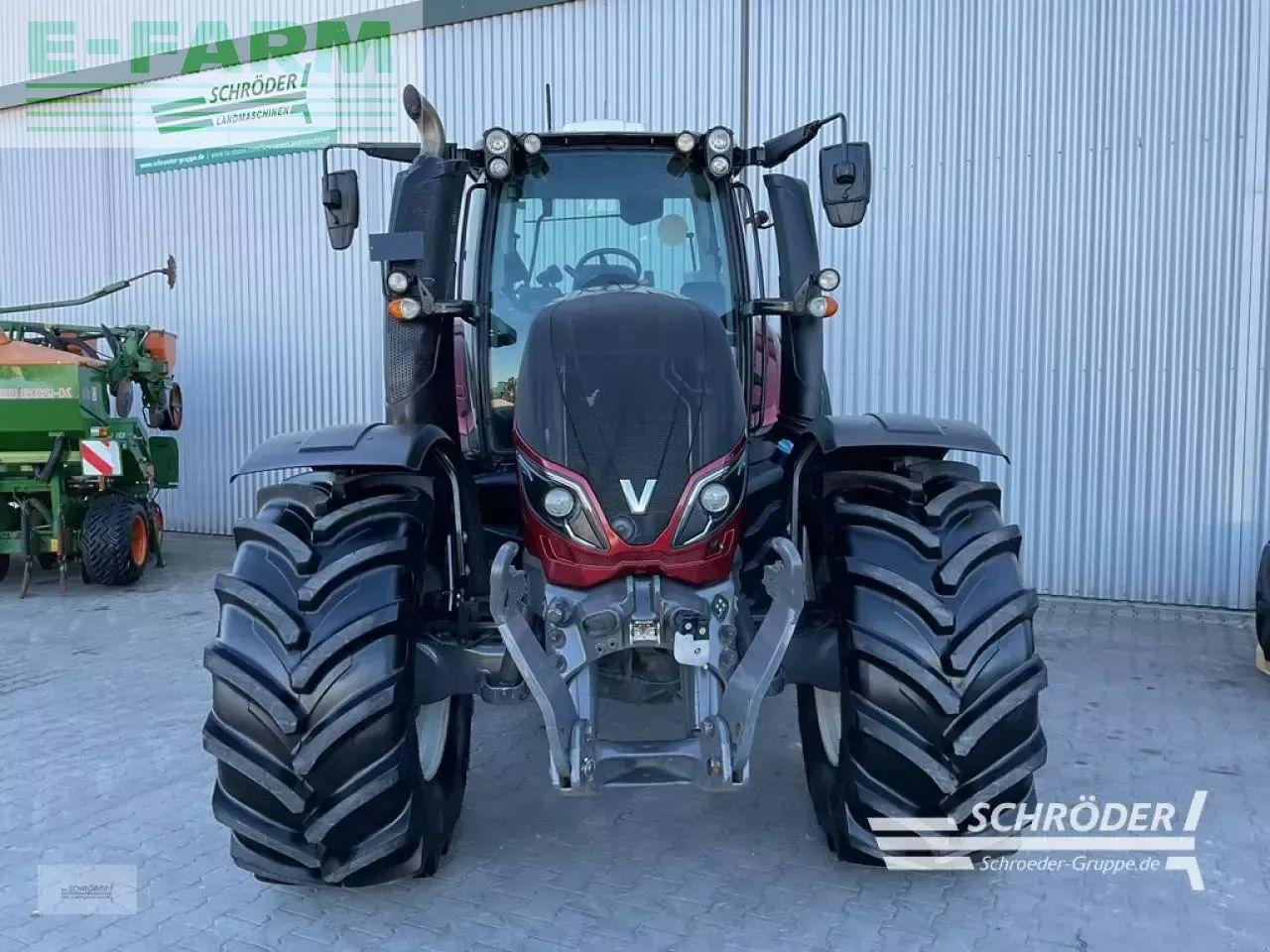 Traktor Valtra t 254 v smarttouch: 16 kép.