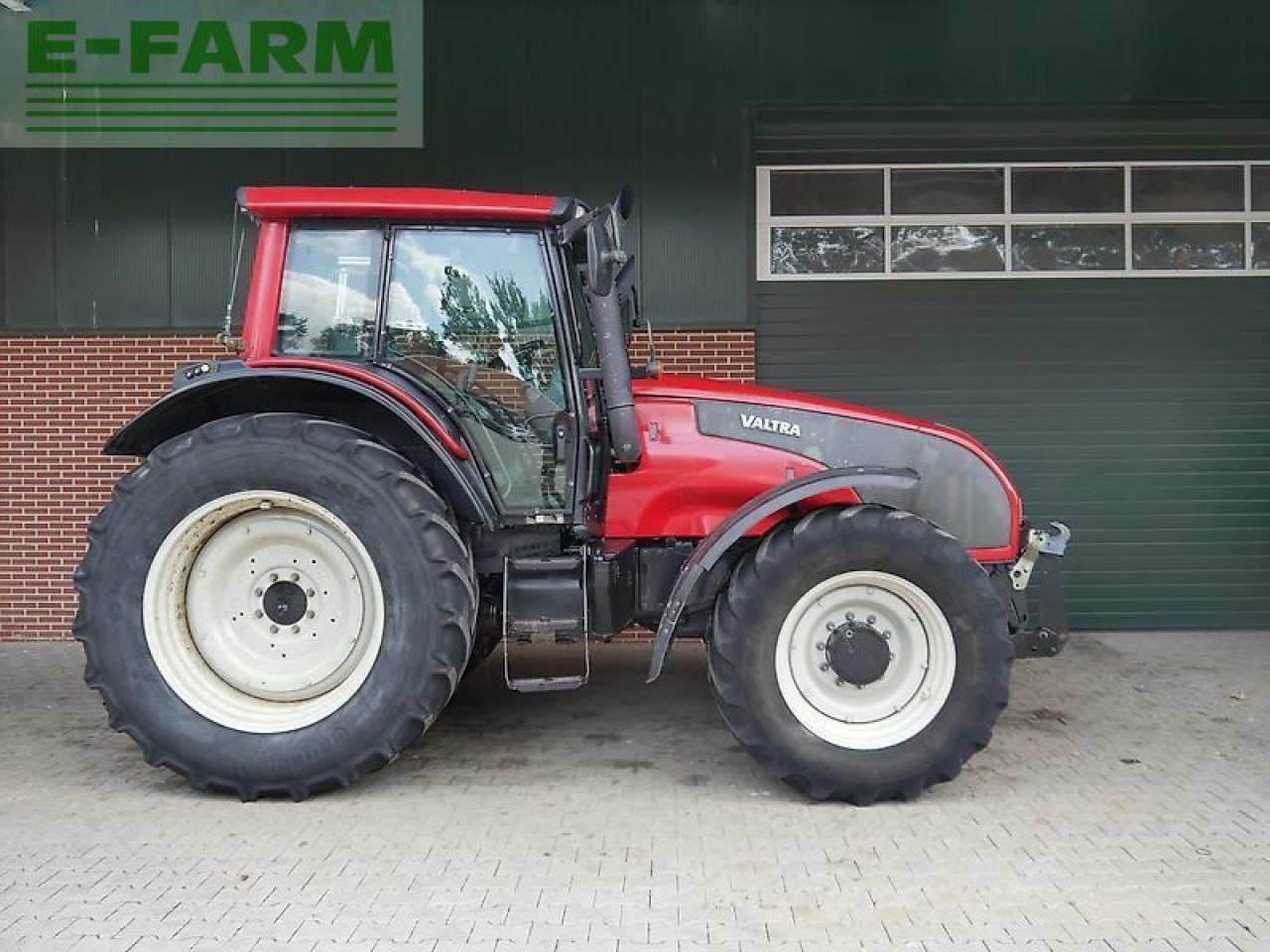 Valtra t151e hitech fzw HiTech - Traktor: 5 kép. Valtra t151e hitech fzw HiTech - Traktor: 5 kép.