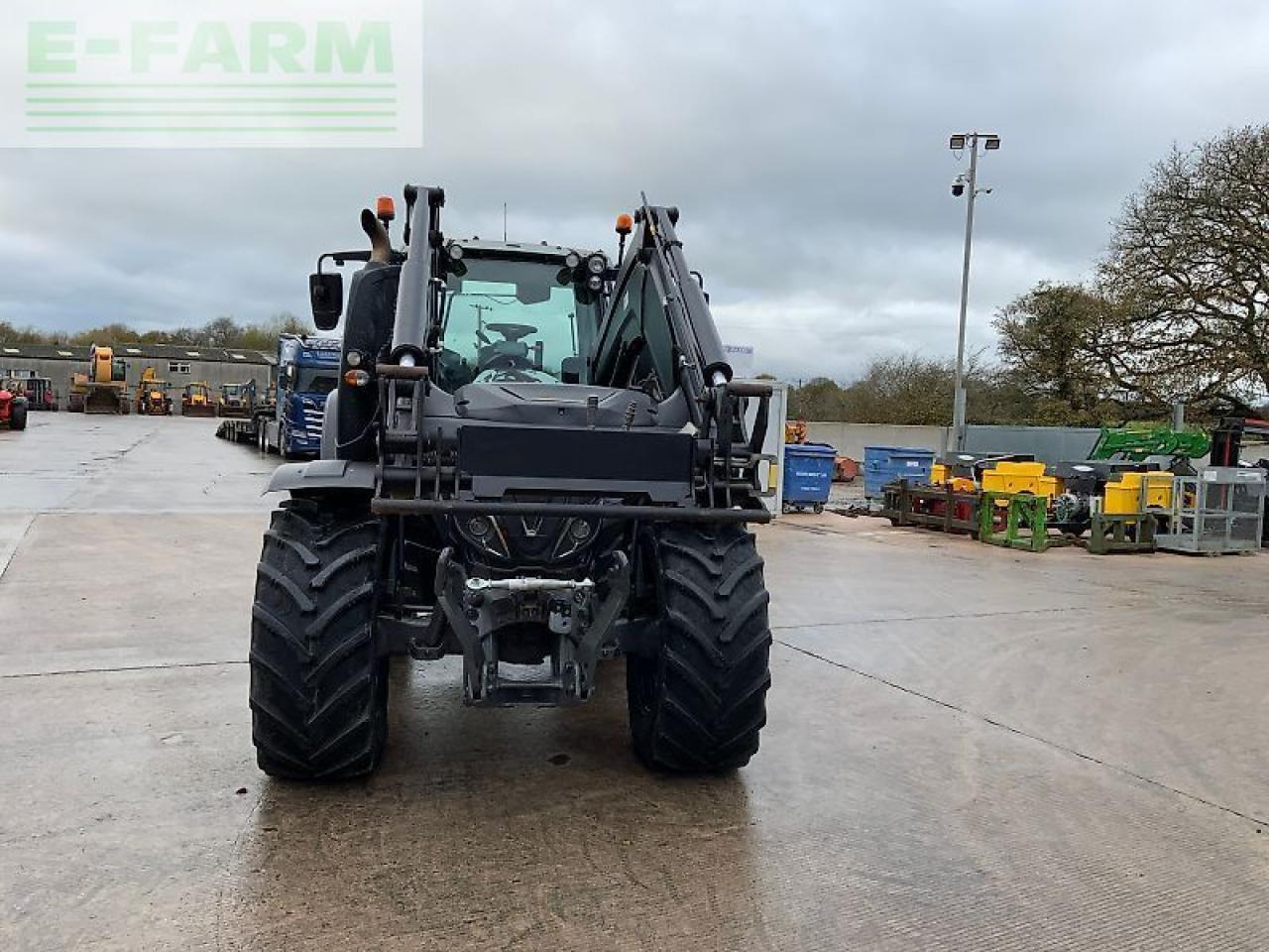 Valtra t174 active unlimited tractor (st25060) - Traktor: 4 kép. Valtra t174 active unlimited tractor (st25060) - Traktor: 4 kép.