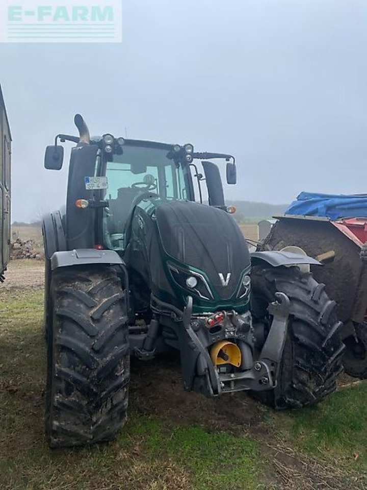 Valtra t174 e - Traktor: 2 kép. Valtra t174 e - Traktor: 2 kép.