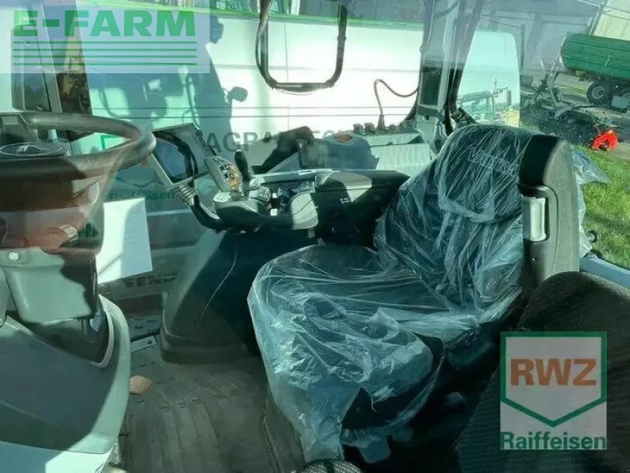 Valtra t215d - Traktor: 4 kép. Valtra t215d - Traktor: 4 kép.
