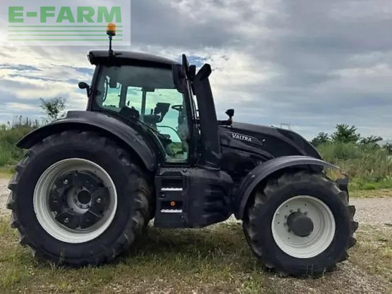 Valtra t254v - Traktor: 4 kép. Valtra t254v - Traktor: 4 kép.