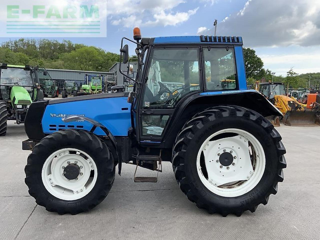 Valtra valtra/valmet 6800 tractor (st23222) - Traktor: 5 kép. Valtra valtra/valmet 6800 tractor (st23222) - Traktor: 5 kép.