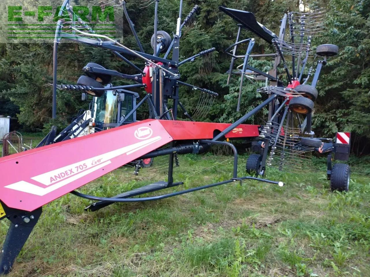 Vicon andex 705 evo zweikreisel-schwader - Szénaforgató: 4 kép. Vicon andex 705 evo zweikreisel-schwader - Szénaforgató: 4 kép.