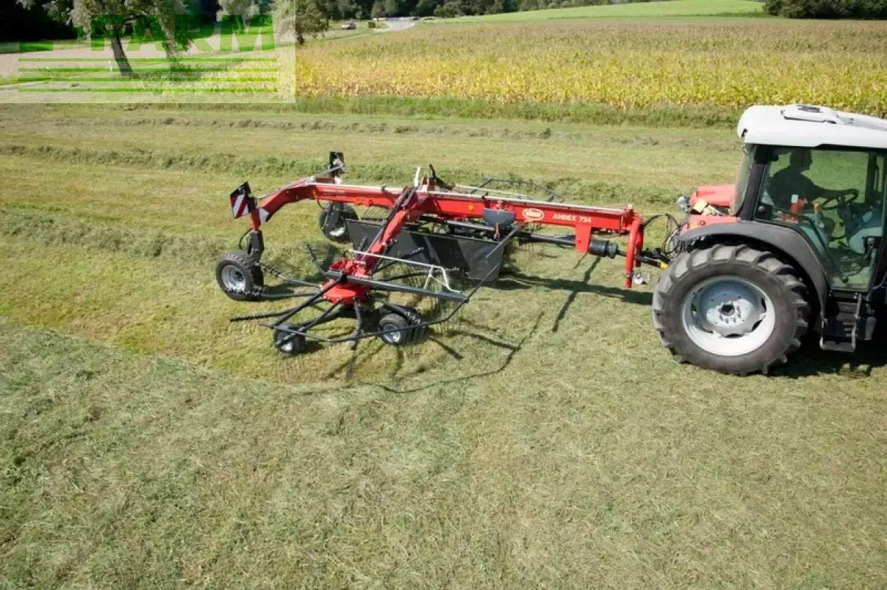 Vicon andex 724 hydro compactline - Szénaforgató: 1 kép. Vicon andex 724 hydro compactline - Szénaforgató: 1 kép.
