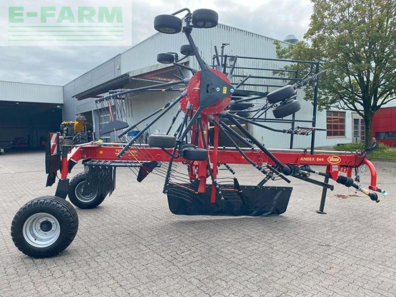 Vicon vicon mittelschwader andex 844 - Szénaforgató: 4 kép. Vicon vicon mittelschwader andex 844 - Szénaforgató: 4 kép.
