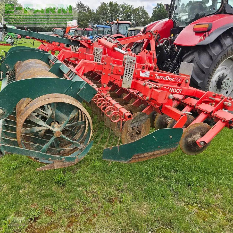 Vogel&Noot terra-disc 500 - Tárcsás borona: 5 kép. Vogel&Noot terra-disc 500 - Tárcsás borona: 5 kép.