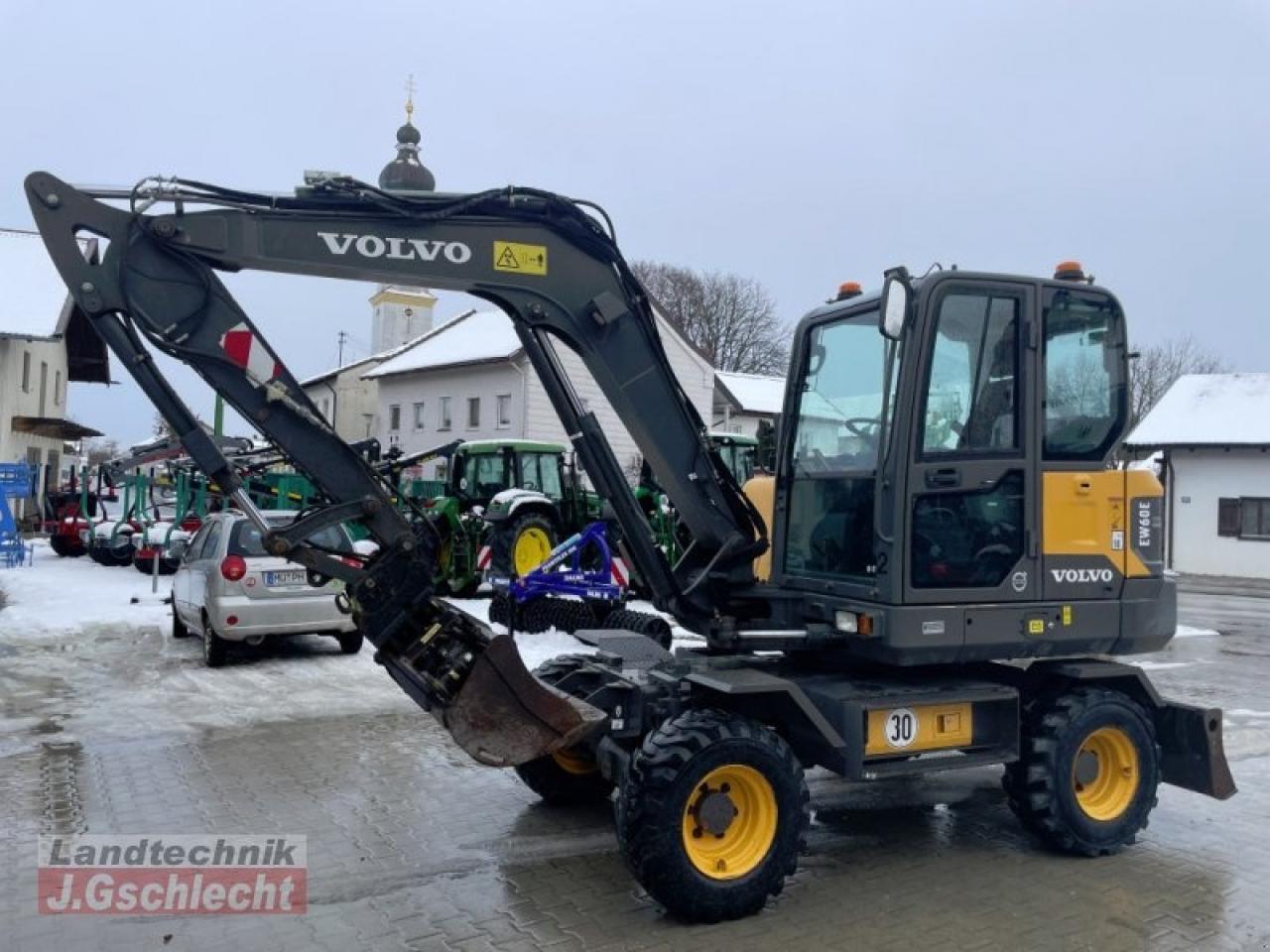 Volvo ew60 e 30 kmh - Gumikerekes kotró: 1 kép. Volvo ew60 e 30 kmh - Gumikerekes kotró: 1 kép.