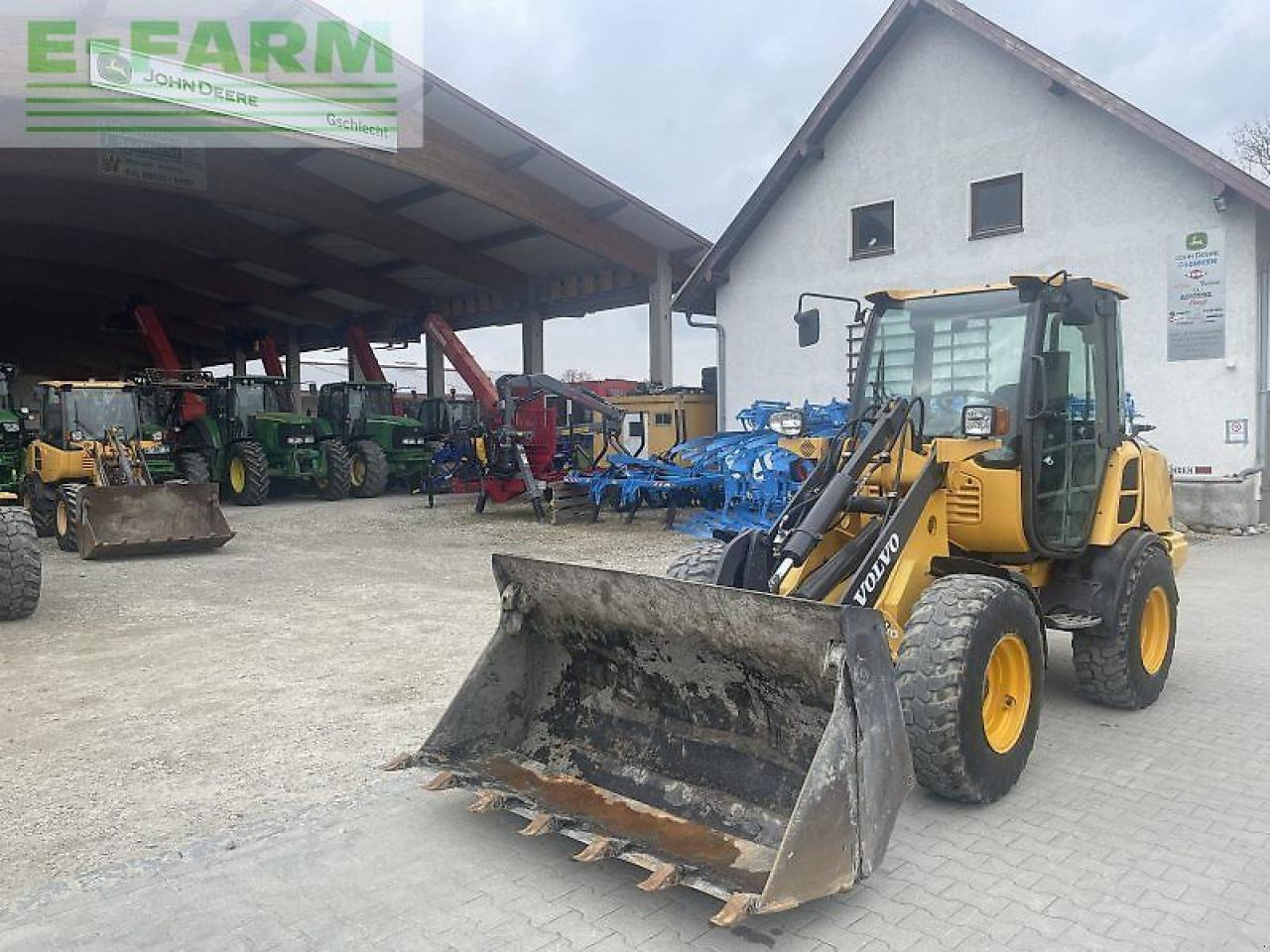 Volvo l 25f - Minikotró: 3 kép. Volvo l 25f - Minikotró: 3 kép.