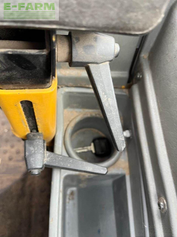 Minikotró Volvo l 70 b: 17 kép.