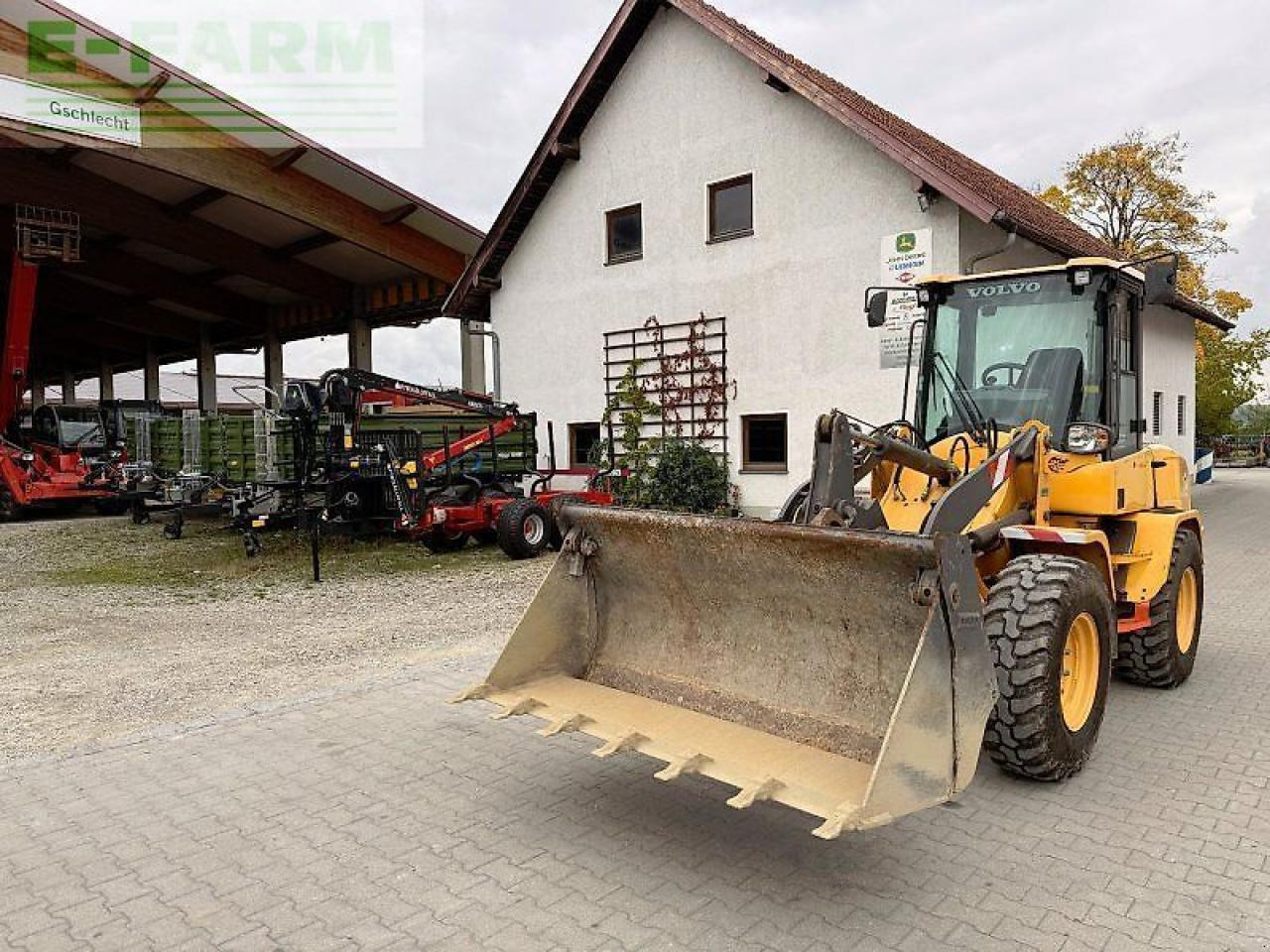Volvo l30 g top - Minikotró: 4 kép. Volvo l30 g top - Minikotró: 4 kép.