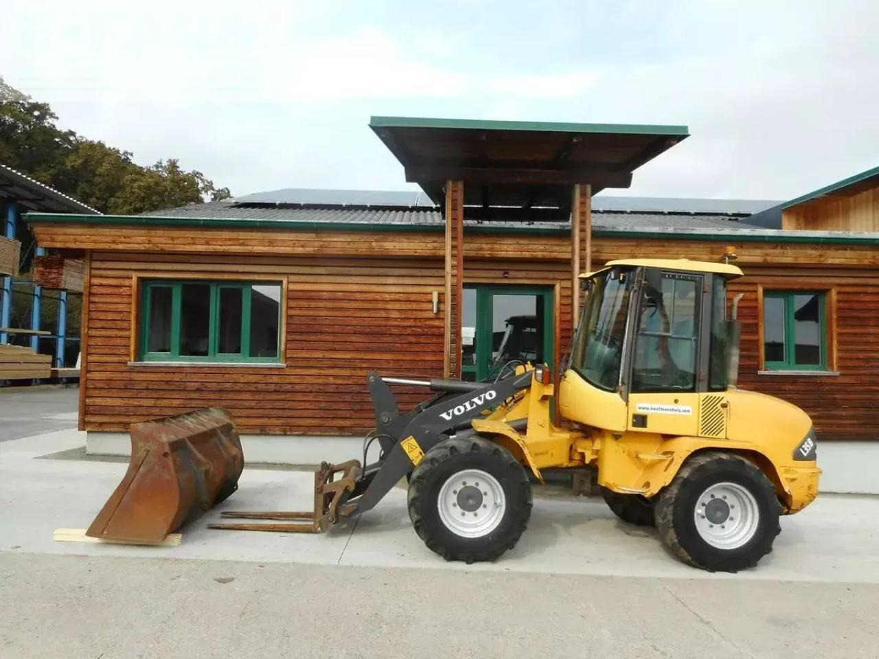 Volvo l35b-z/s ( 6.650kg ) - Minikotró: 1 kép. Volvo l35b-z/s ( 6.650kg ) - Minikotró: 1 kép.