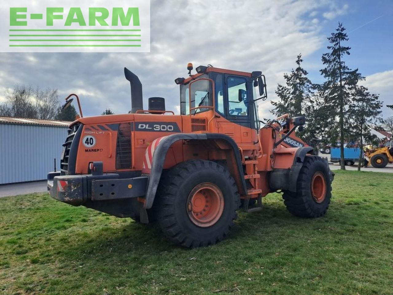 Volvo n/a - Minikotró: 3 kép. Volvo n/a - Minikotró: 3 kép.