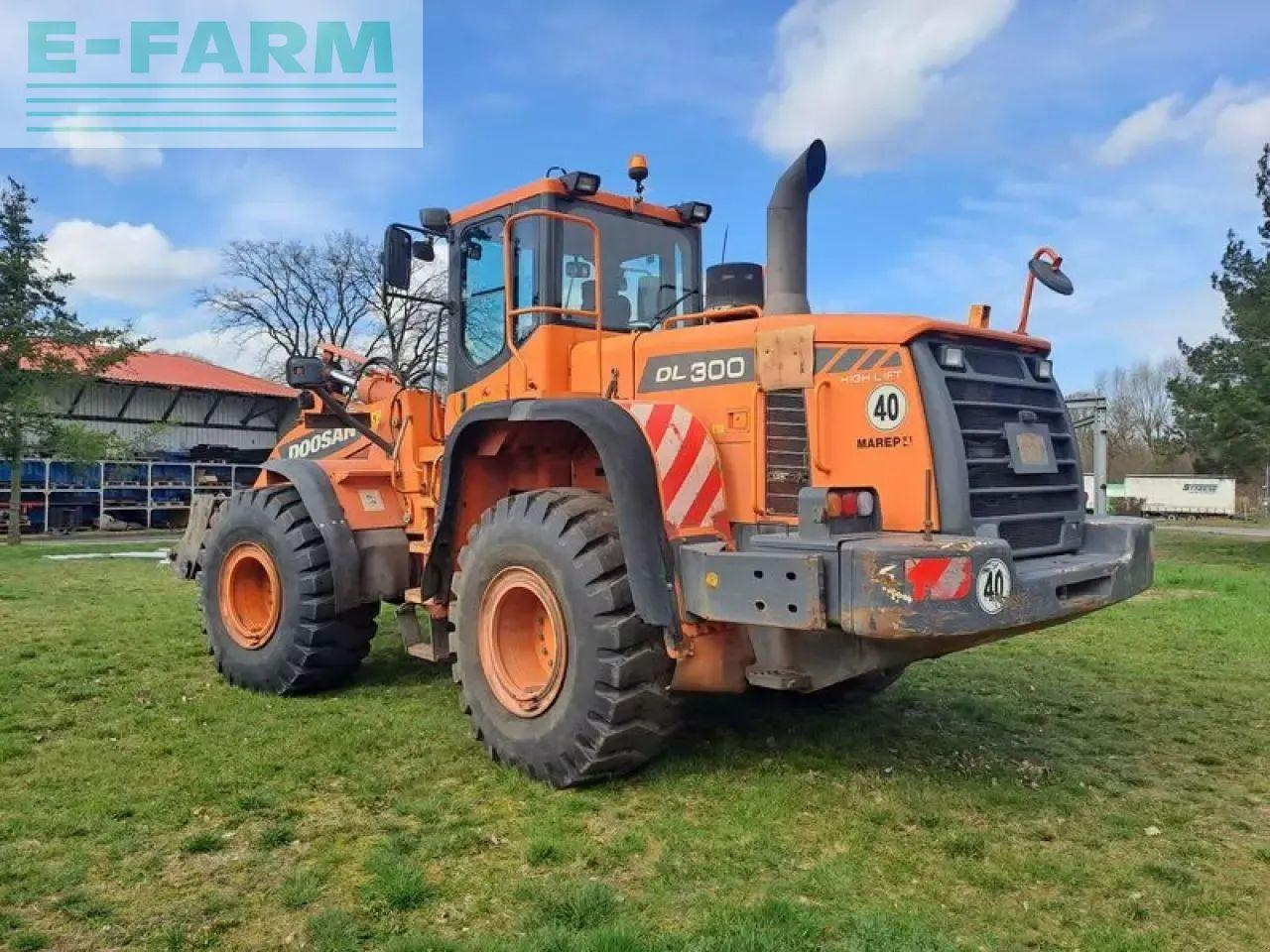 Volvo n/a - Minikotró: 4 kép. Volvo n/a - Minikotró: 4 kép.