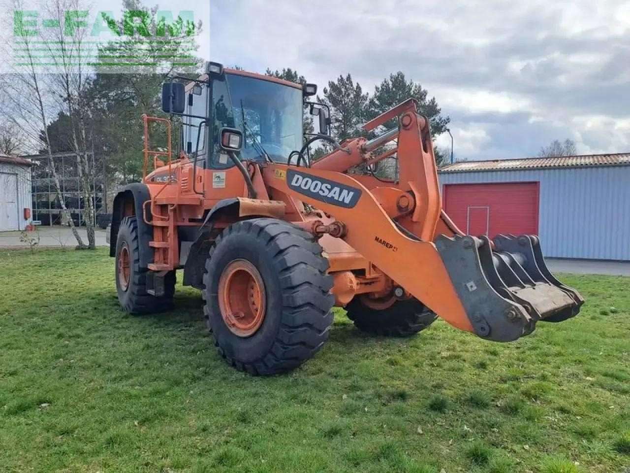 Volvo n/a - Minikotró: 2 kép. Volvo n/a - Minikotró: 2 kép.