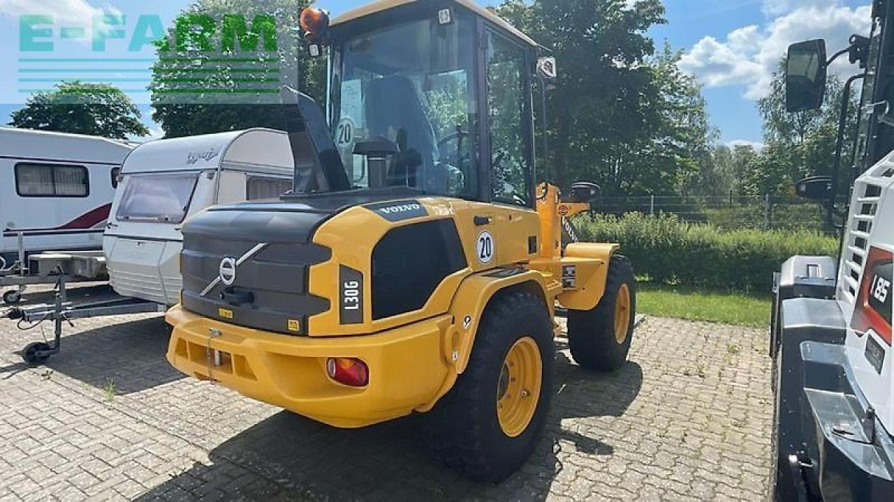 Volvo volvo l 30 - Minikotró: 3 kép. Volvo volvo l 30 - Minikotró: 3 kép.
